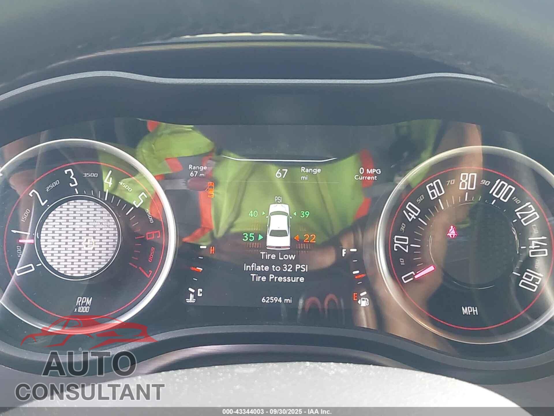 DODGE CHALLENGER 2016 - 2C3CDZBTXGH300653