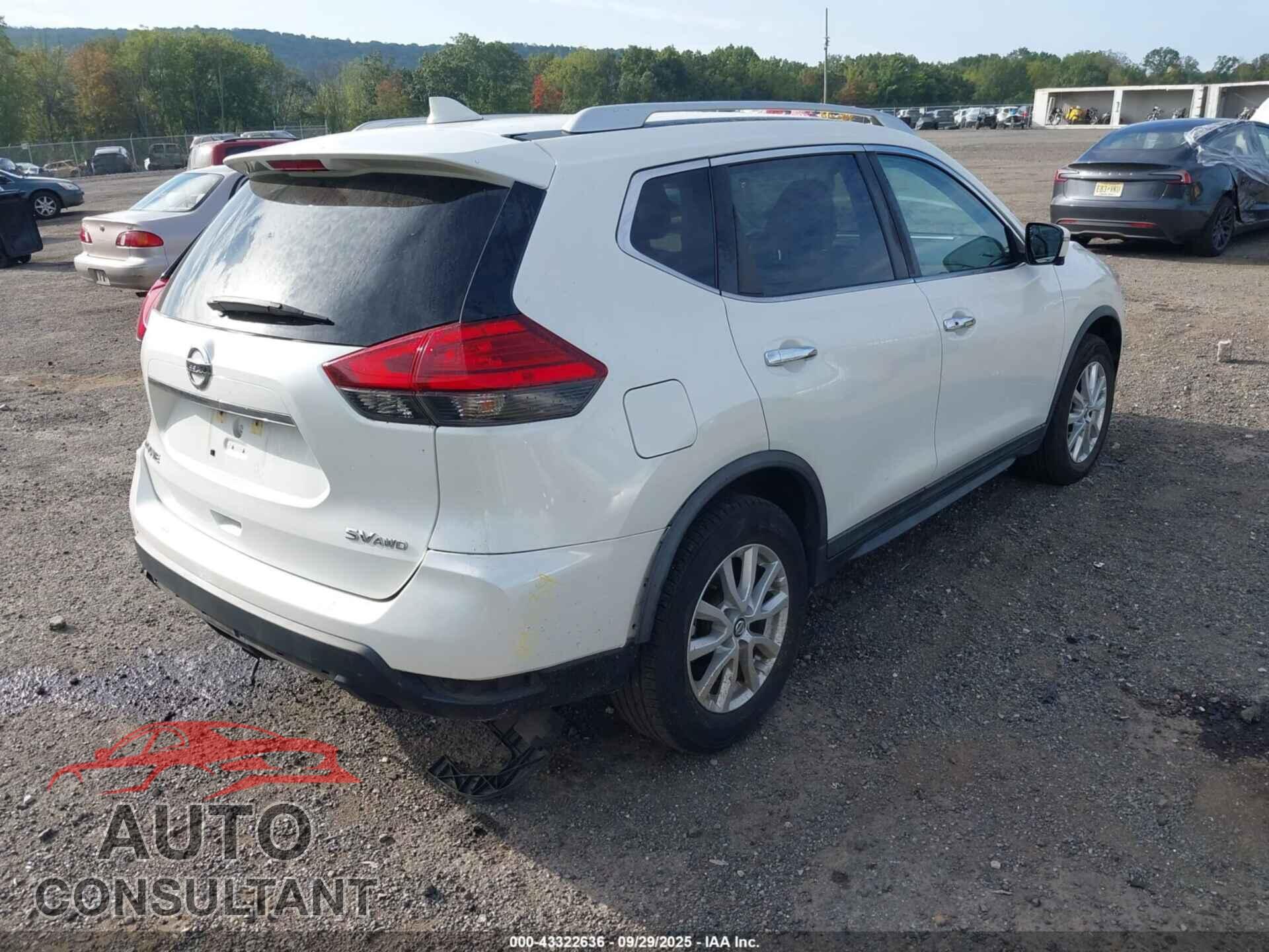 NISSAN ROGUE 2017 - KNMAT2MV2HP558545