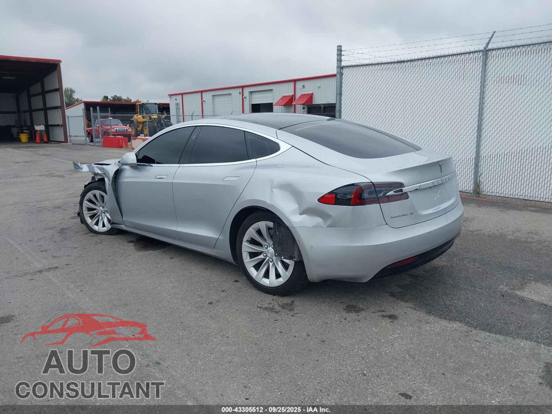 TESLA MODEL S 2017 - 5YJSA1E21HF192192