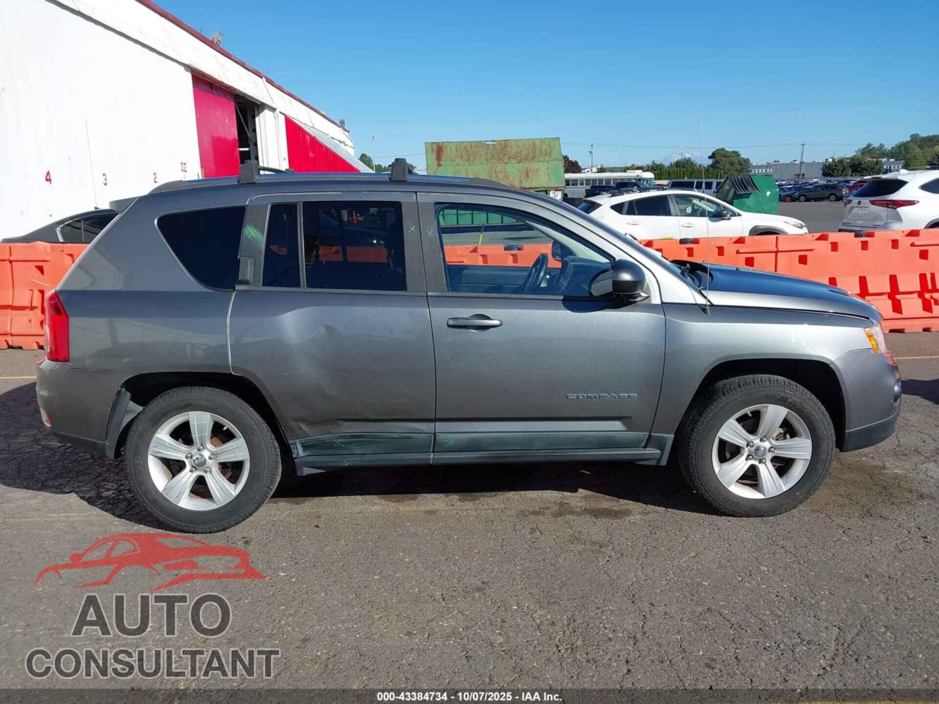JEEP COMPASS 2011 - 1J4NF1FB2BD277841