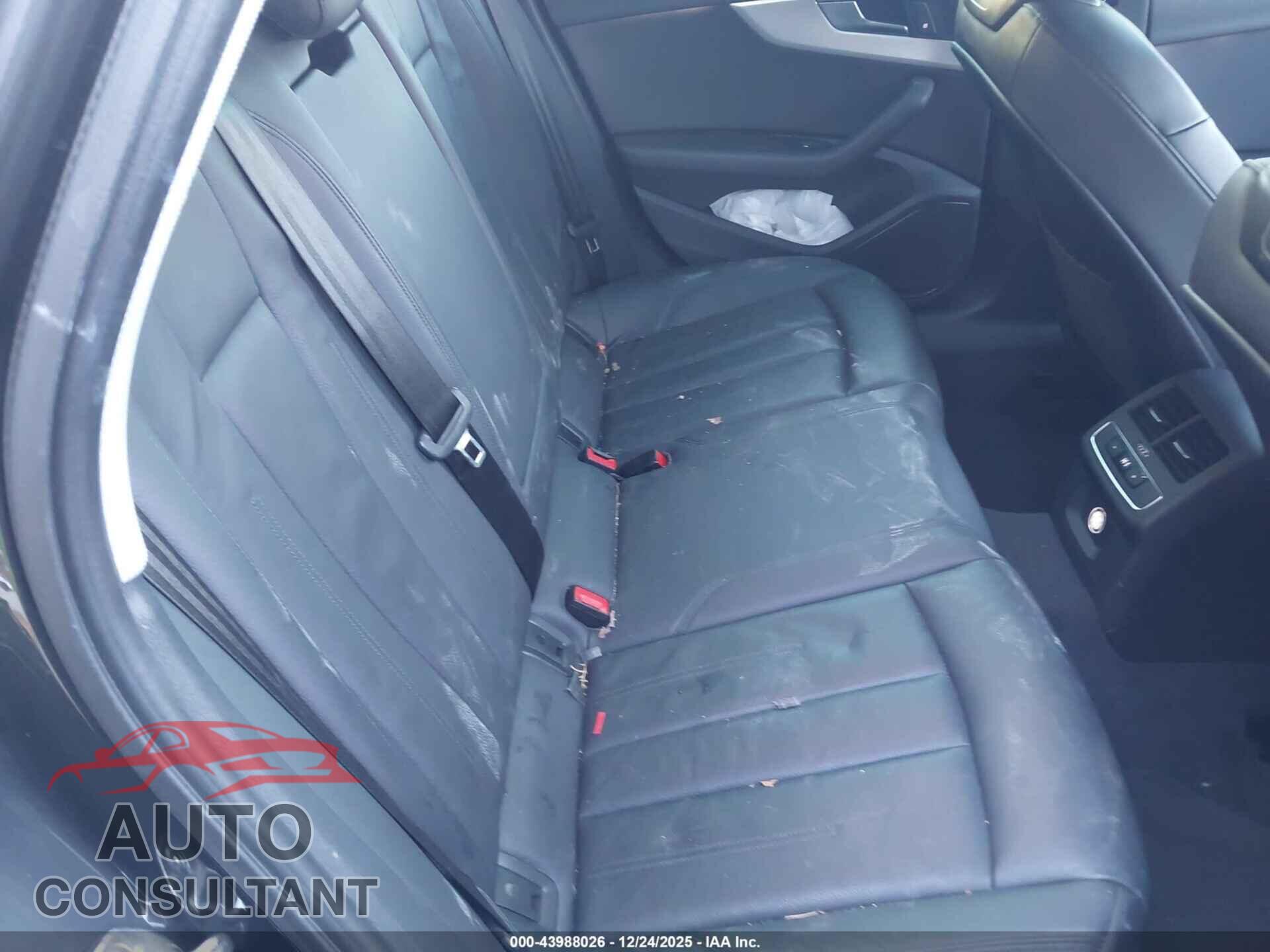 AUDI A4 2018 - WAUDNAF48JN016337