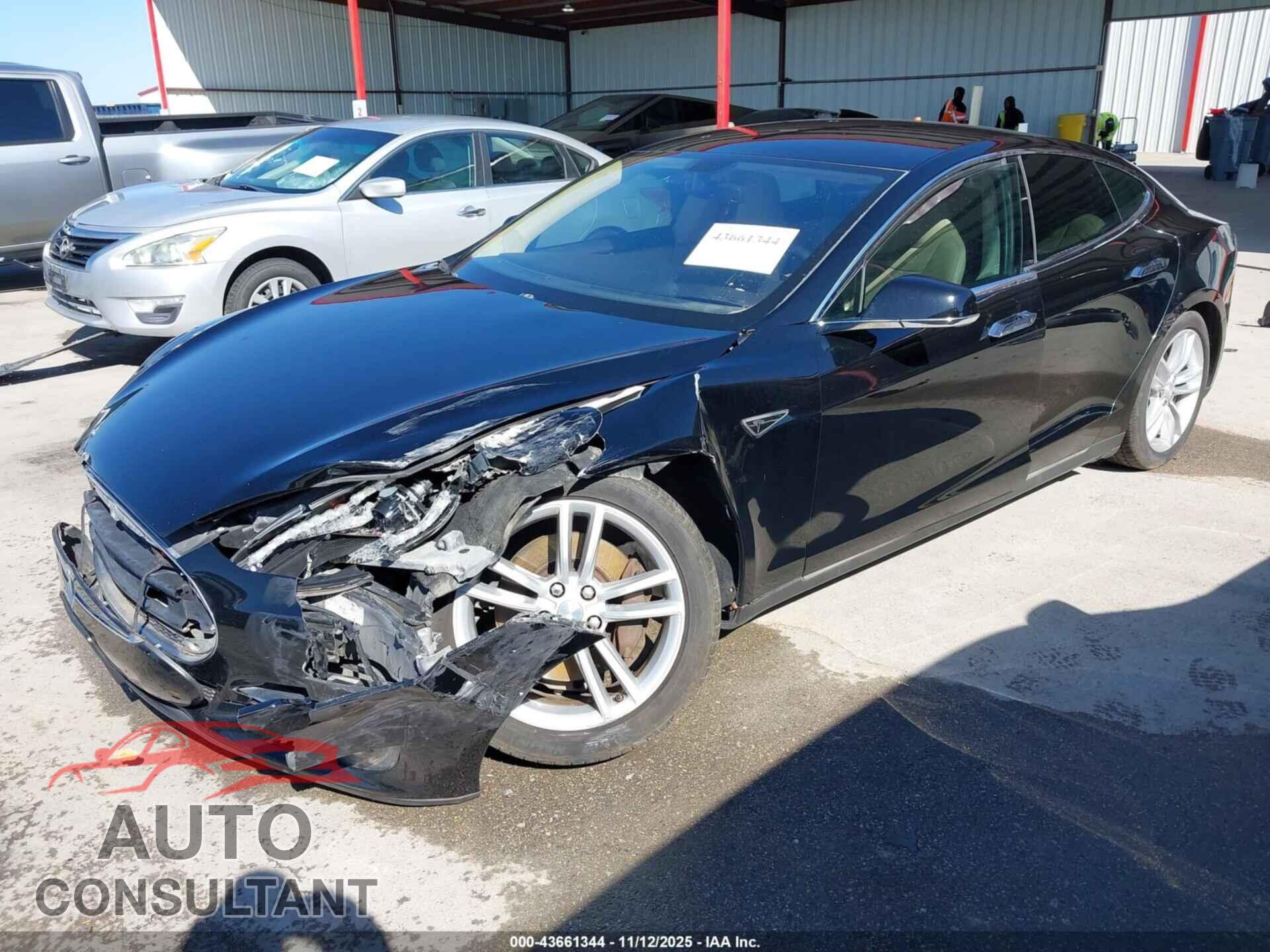 TESLA MODEL S 2014 - 5YJSA1H11EFP30503