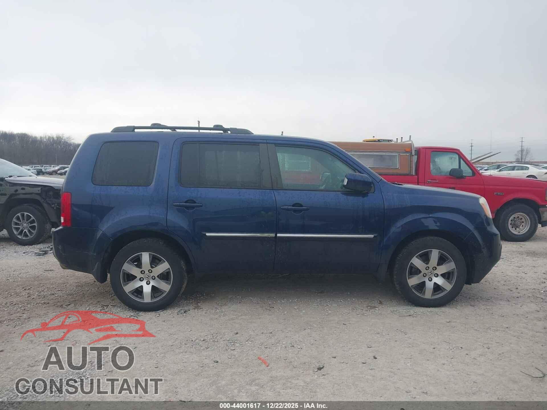 HONDA PILOT 2015 - 5FNYF4H92FB035810