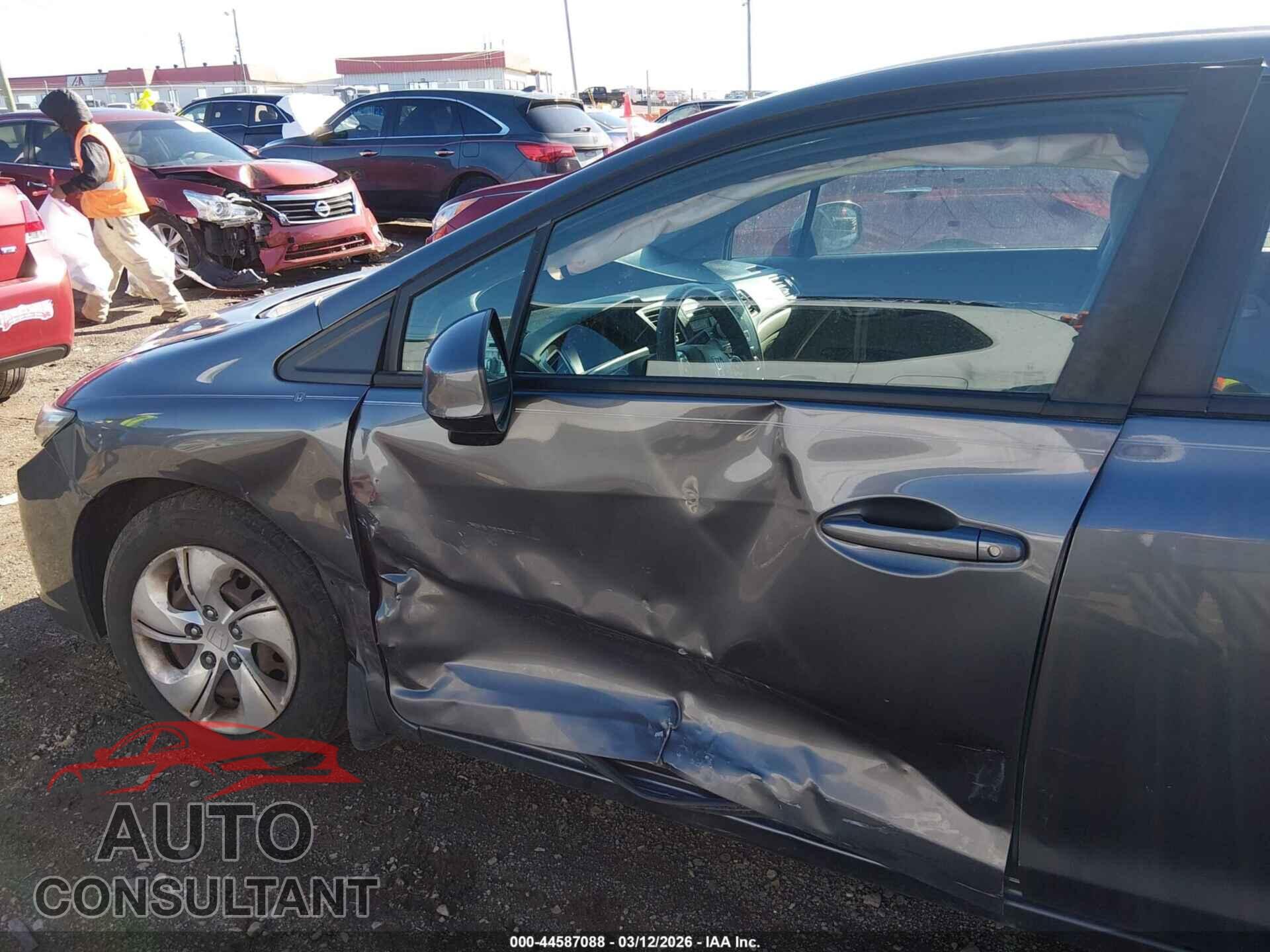 HONDA CIVIC 2013 - 19XFB2F52DE042024