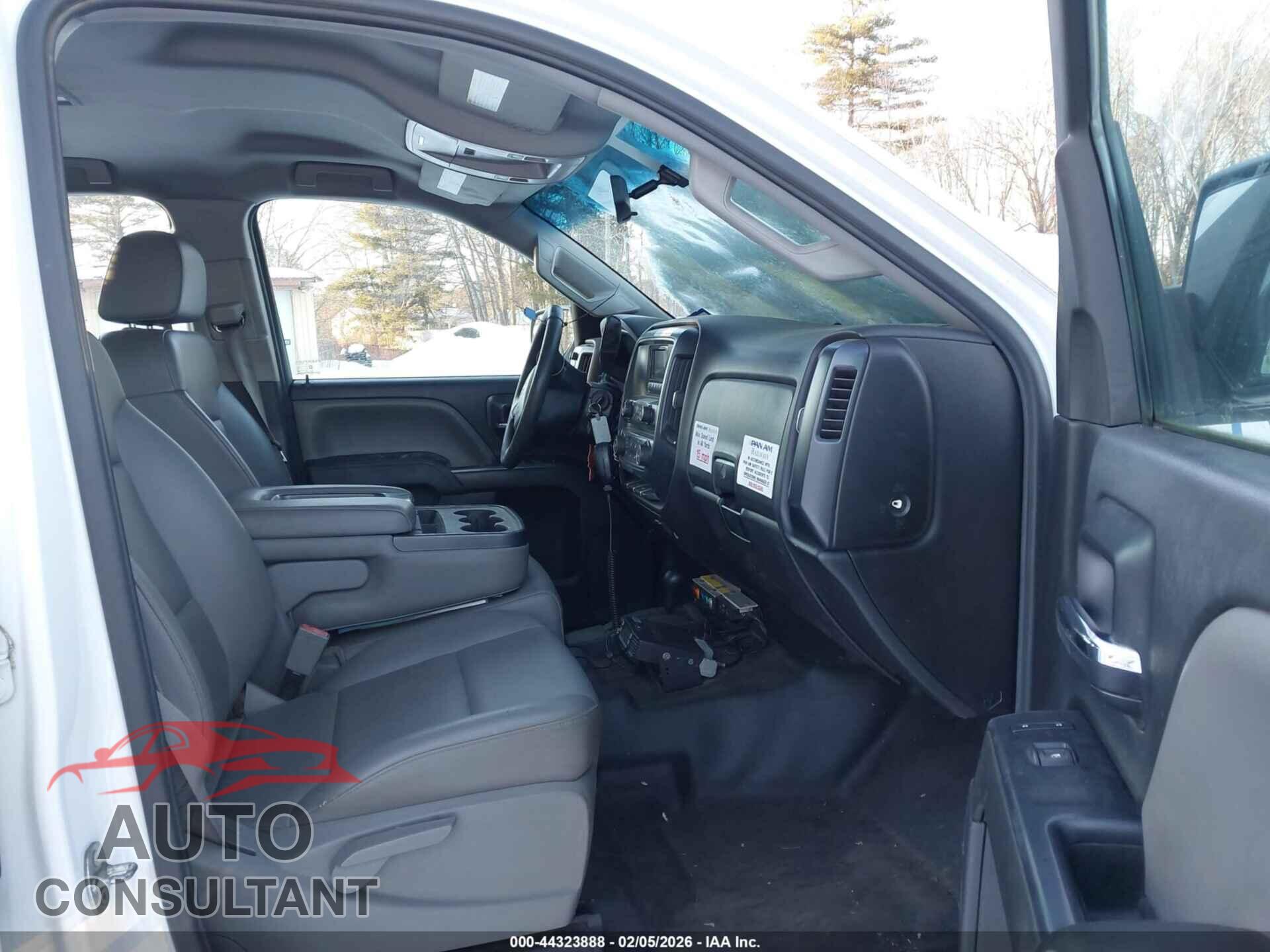 CHEVROLET SILVERADO 2500HD 2015 - 1GC2KUEG2FZ135114
