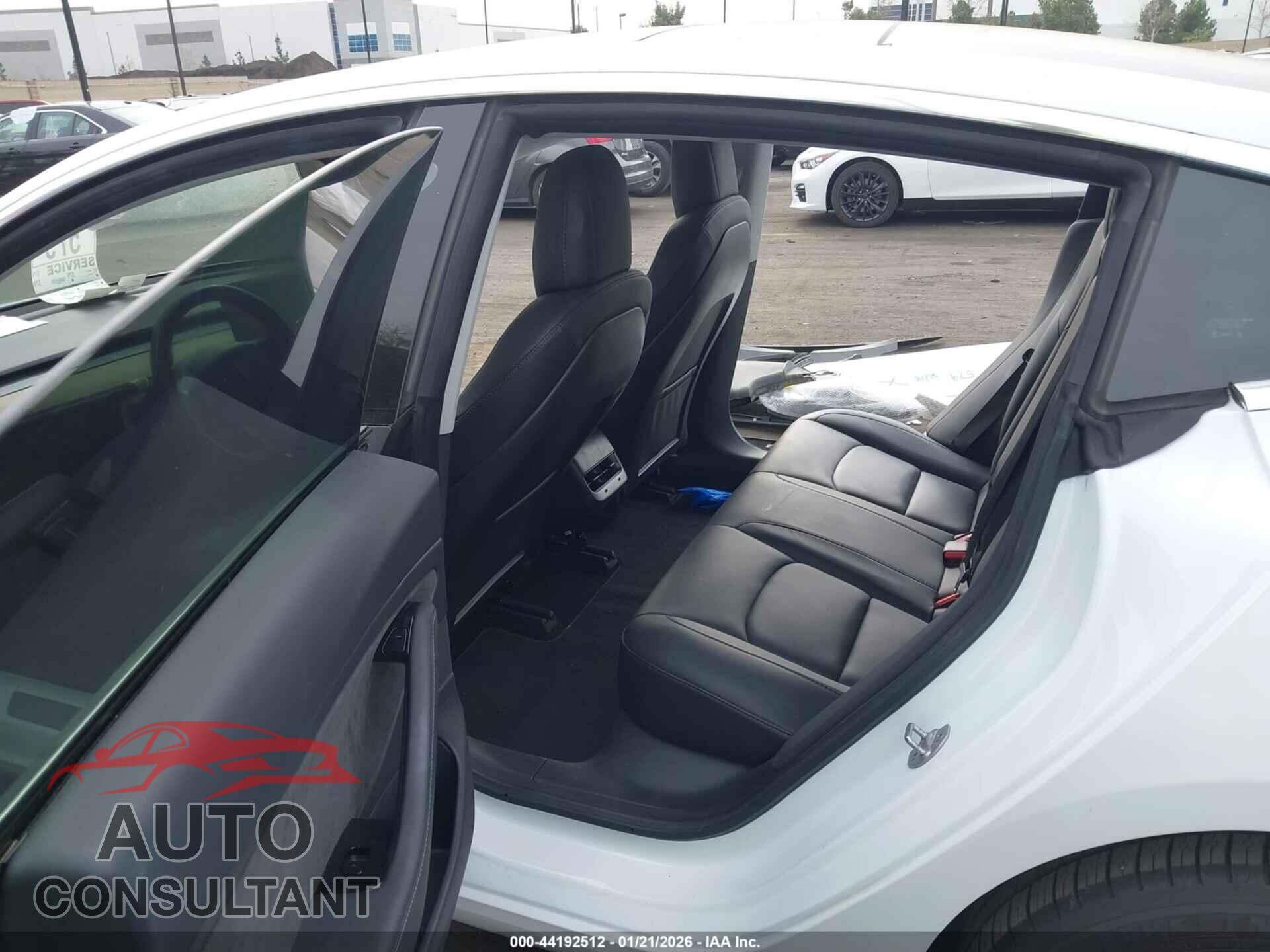 TESLA MODEL 3 2018 - 5YJ3E1EAXJF076866