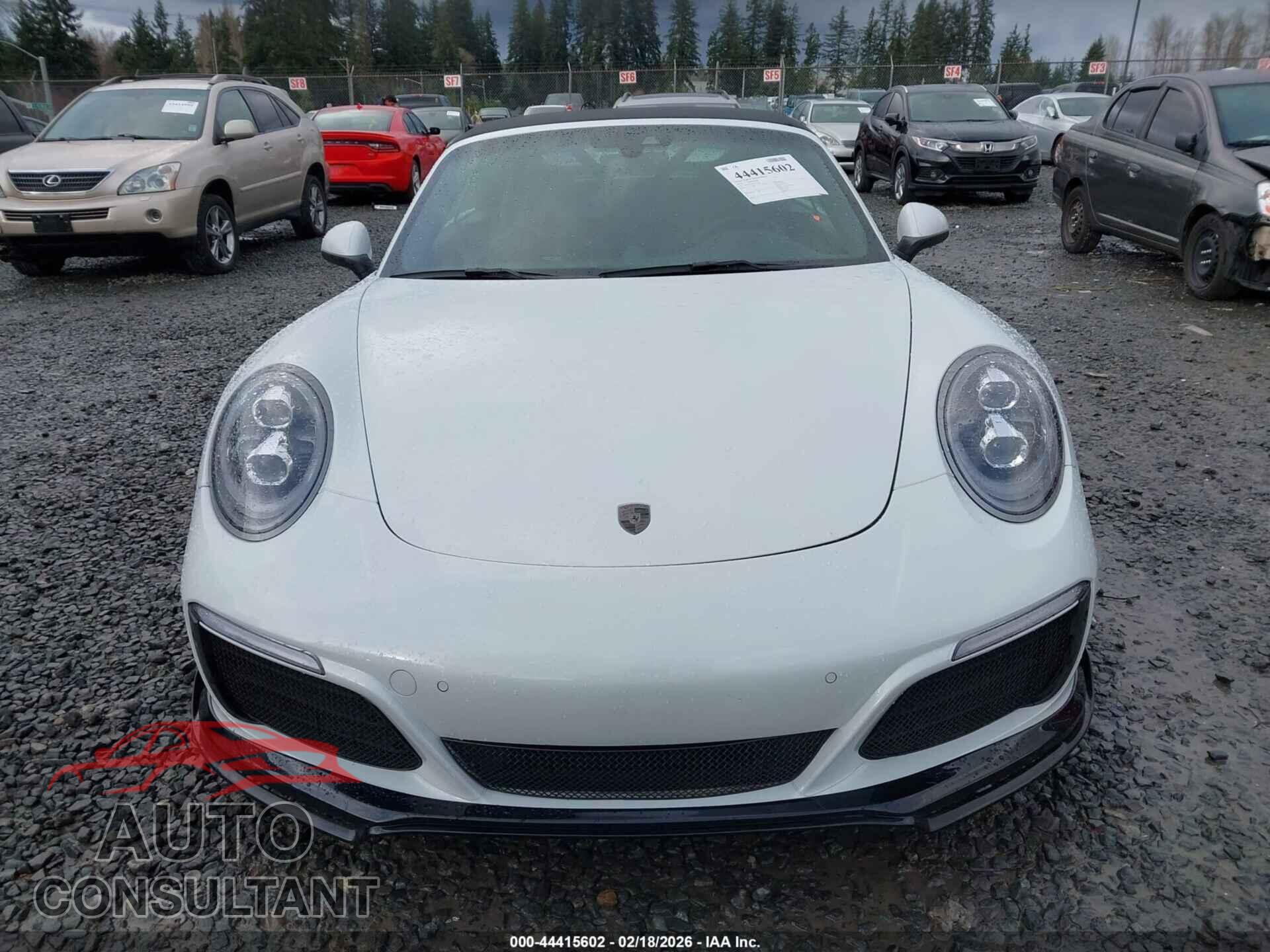 PORSCHE 911 2018 - WP0CB2A93JS147239