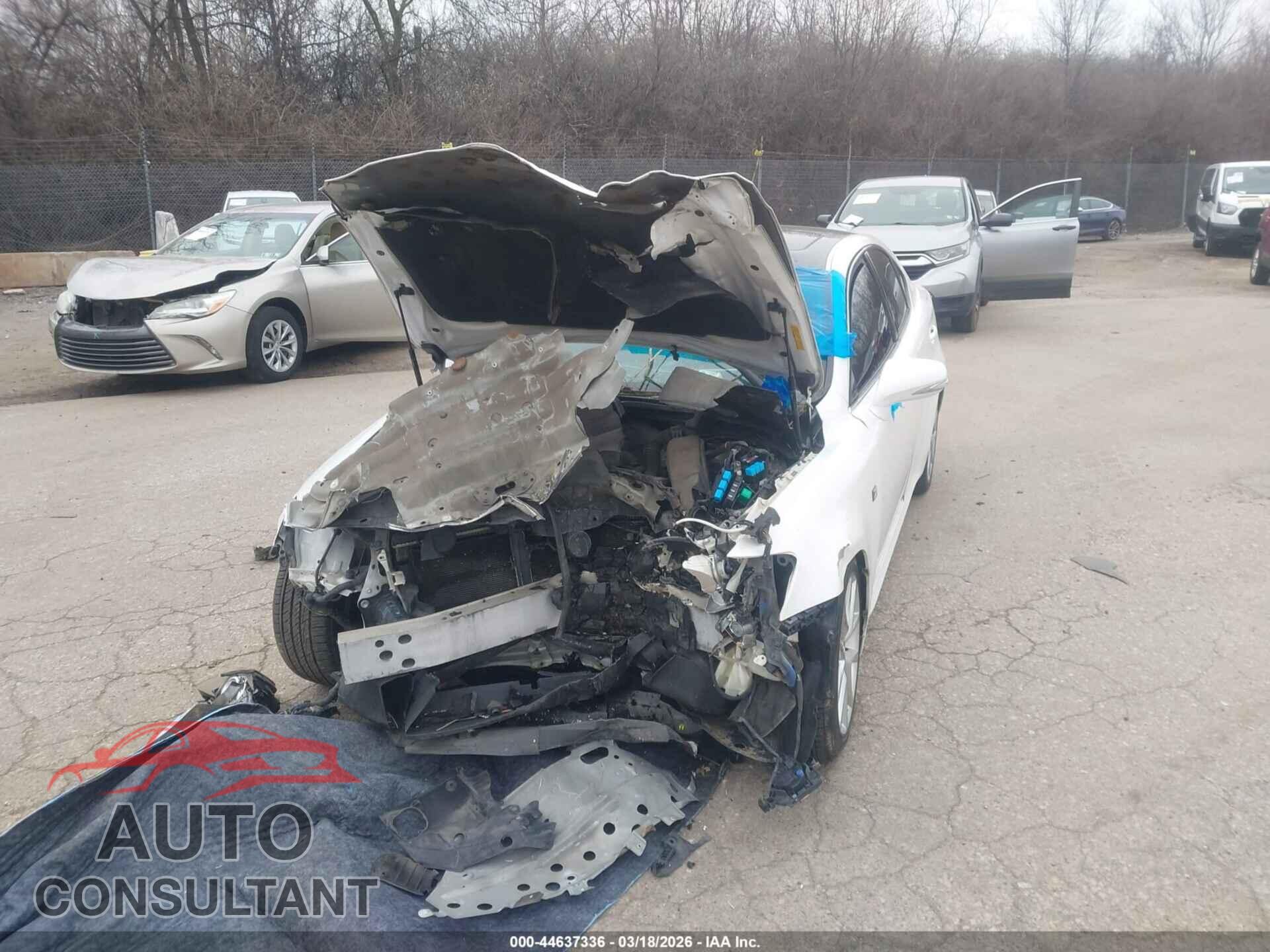 LEXUS IS 250 2013 - JTHCF5C20D5063841
