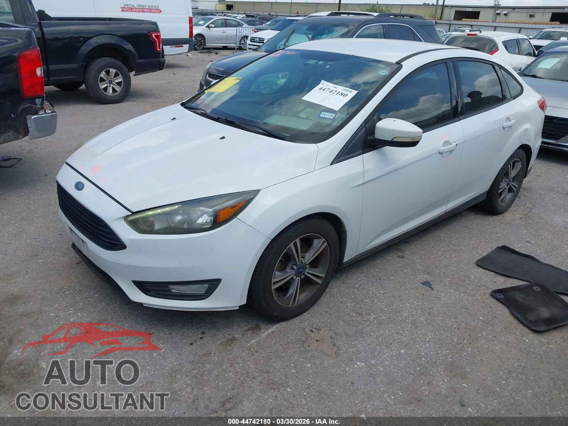 FORD FOCUS 2017 - 1FADP3FE0HL276552