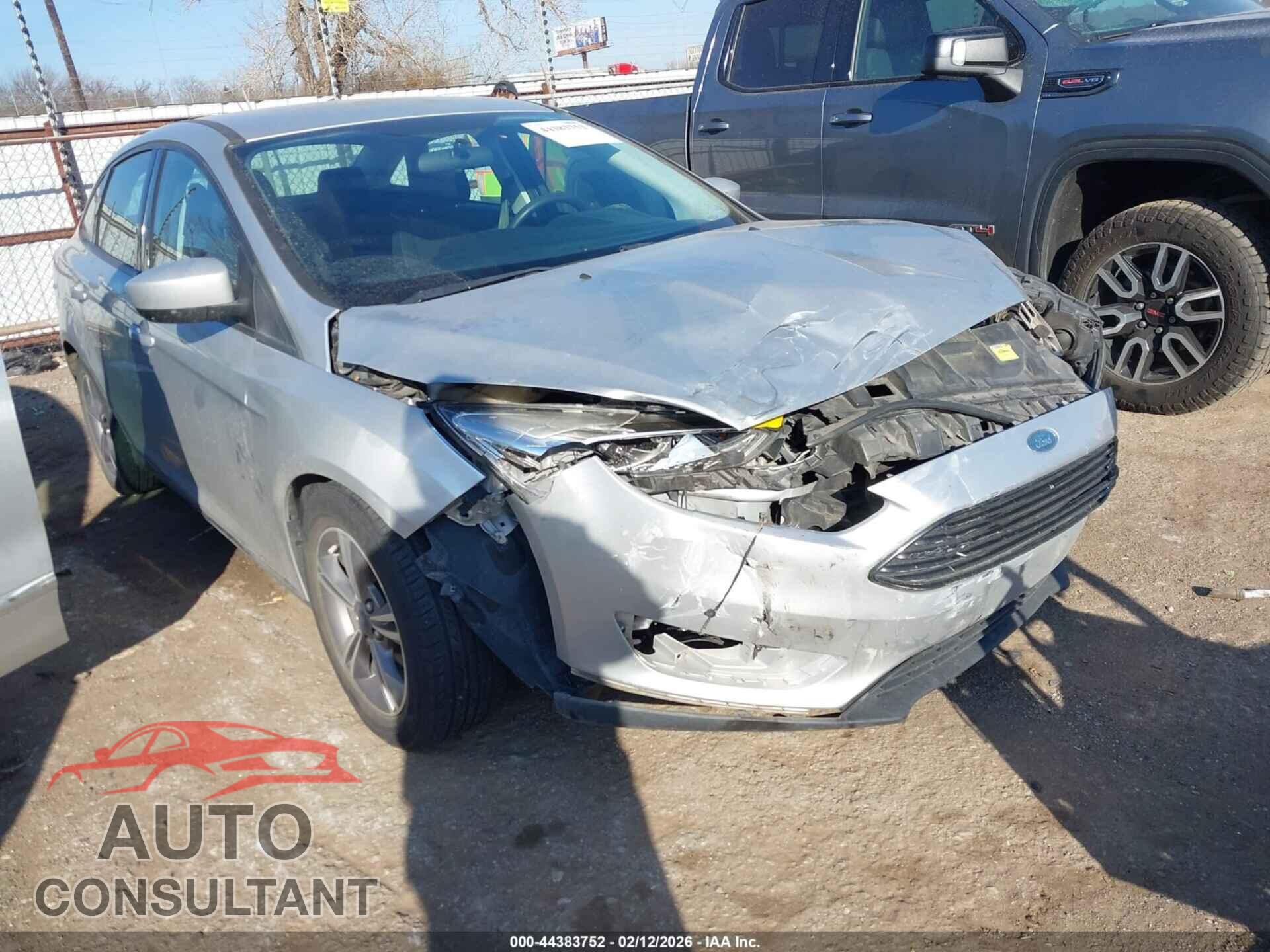 FORD FOCUS 2018 - 1FADP3F27JL201570