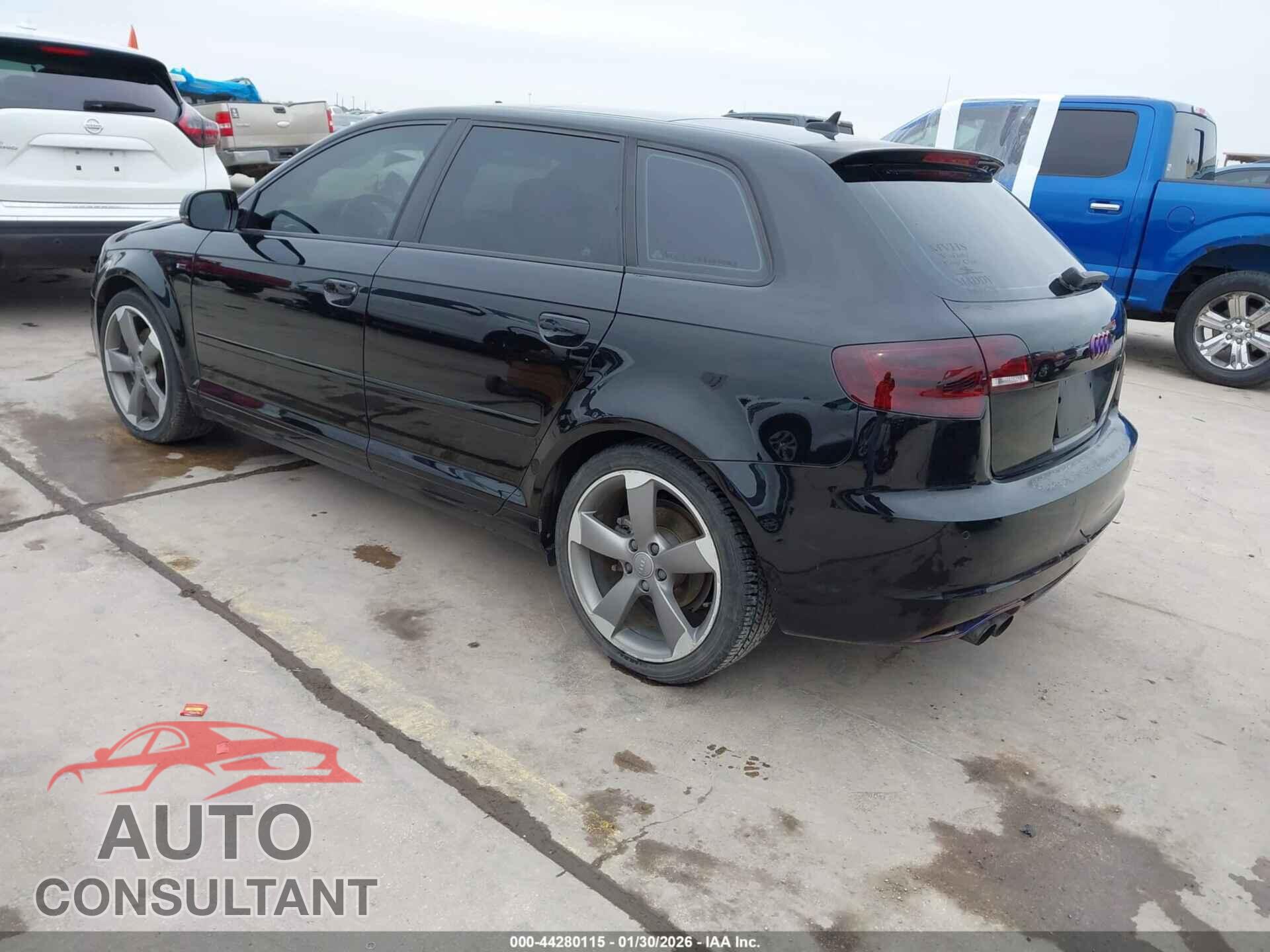 AUDI A3 2011 - WAUMFAFM0BA080975