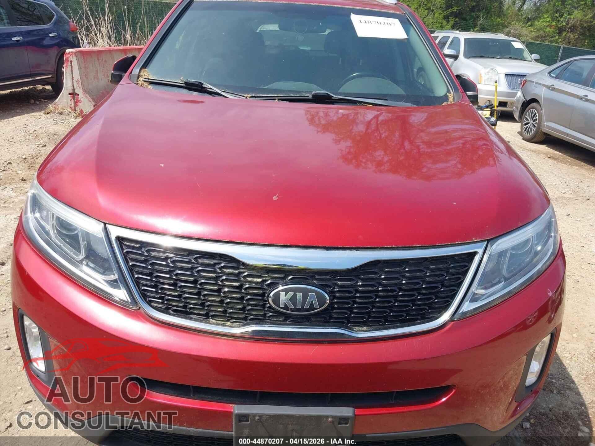 KIA SORENTO 2015 - 5XYKT3A60FG563377