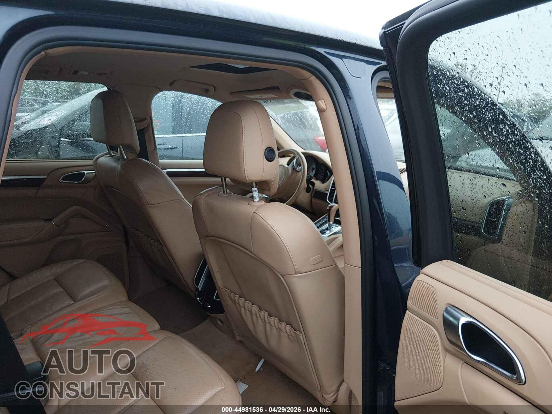 PORSCHE CAYENNE 2012 - WP1AB2A28CLA45313