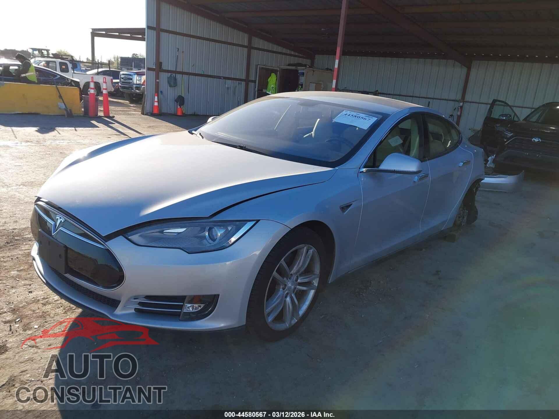 TESLA MODEL S 2013 - 5YJSA1CG5DFP25301