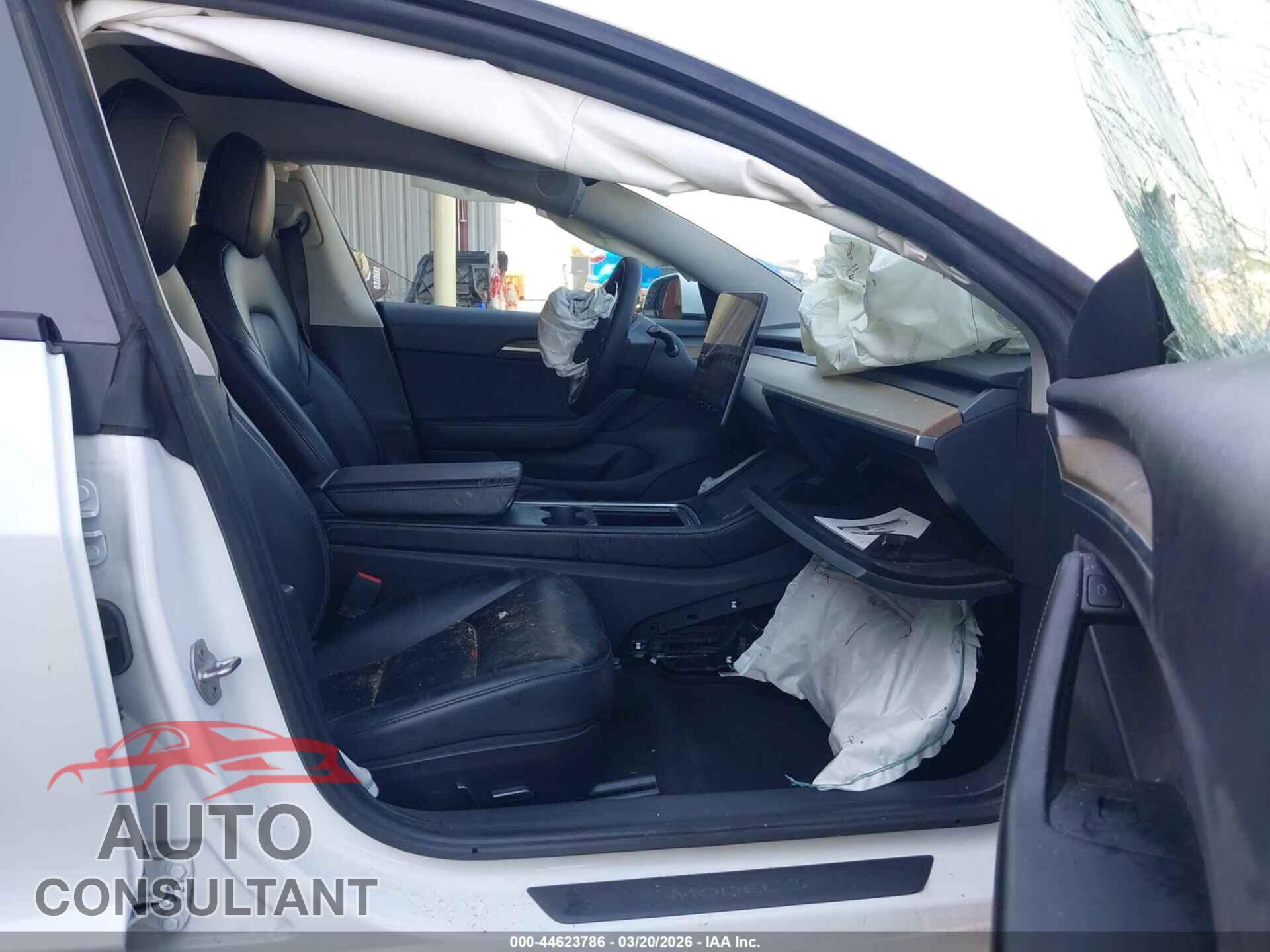 TESLA MODEL 3 2021 - 5YJ3E1EB5MF070132
