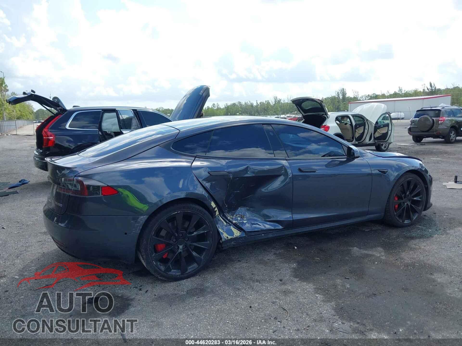 TESLA MODEL S 2020 - 5YJSA1E45LF370163