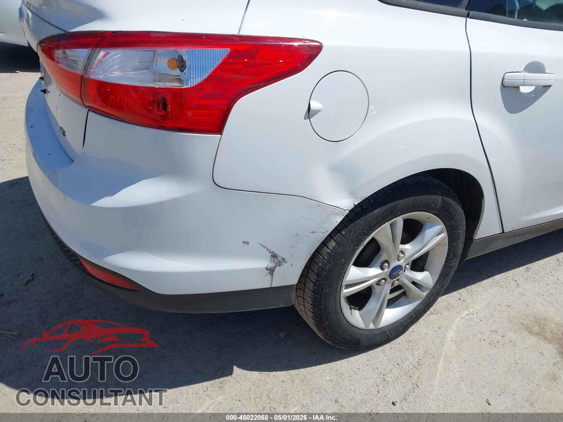 FORD FOCUS 2014 - 1FADP3F21EL445740