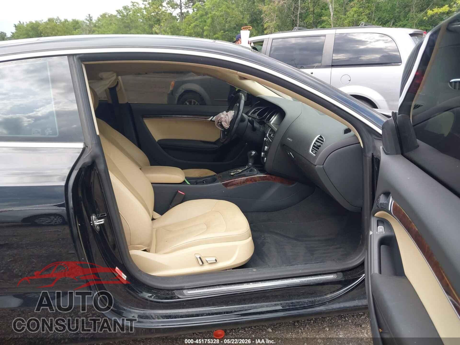 AUDI A5 2013 - WAUCFAFR1DA037417