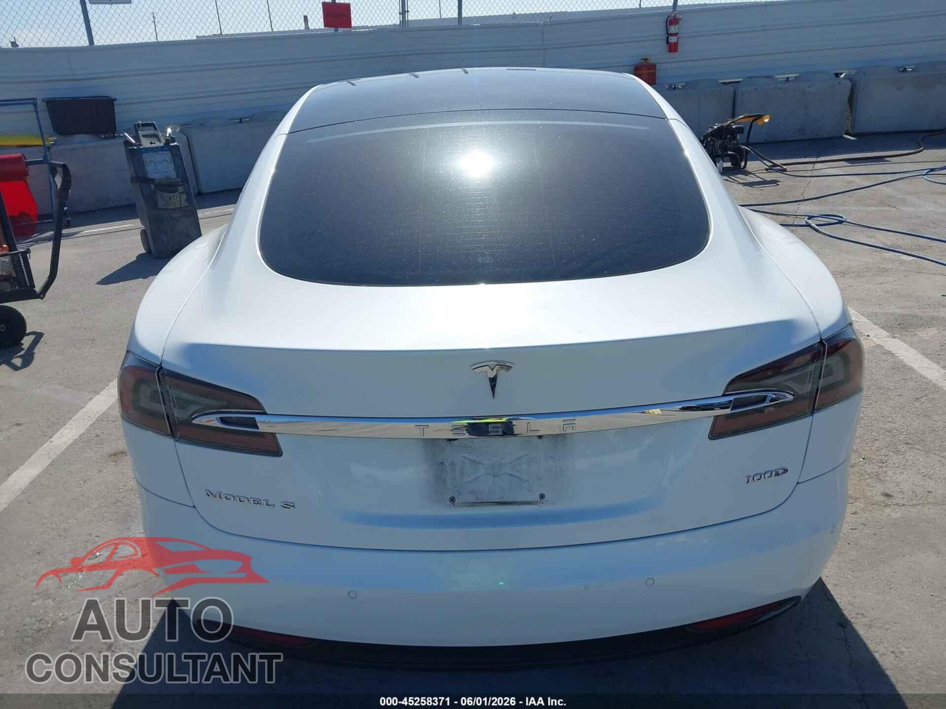 TESLA MODEL S 2017 - 5YJSA1E23HF233132