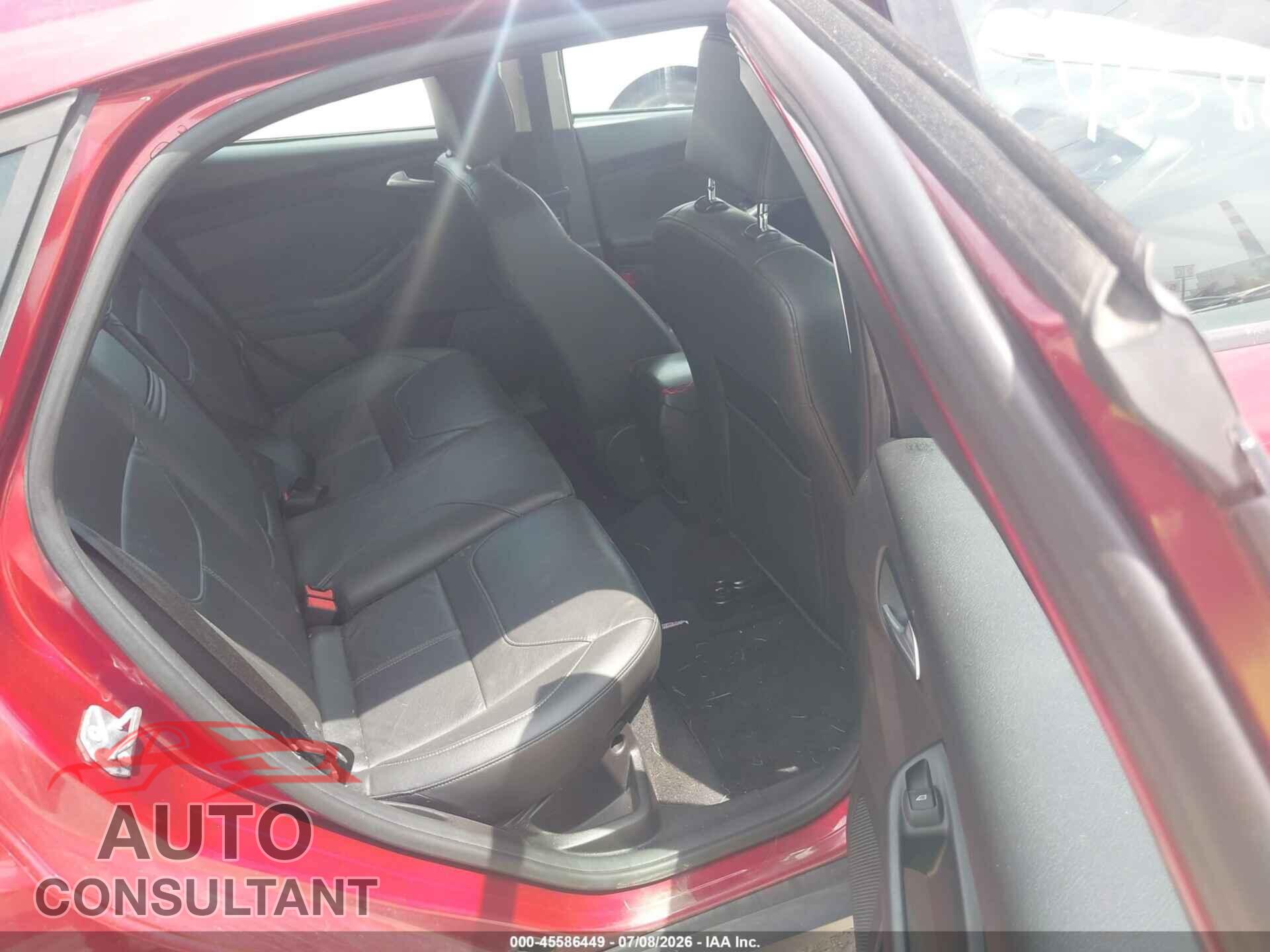 FORD FOCUS 2015 - 1FADP3K26FL344247