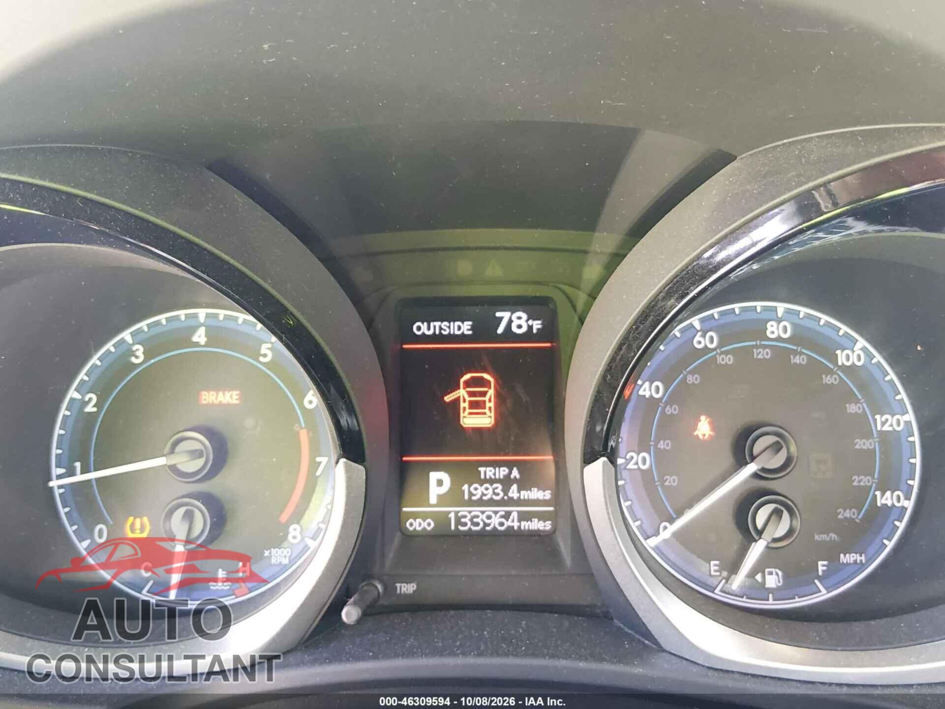 TOYOTA COROLLA 2016 - 5YFBURHE6GP484905