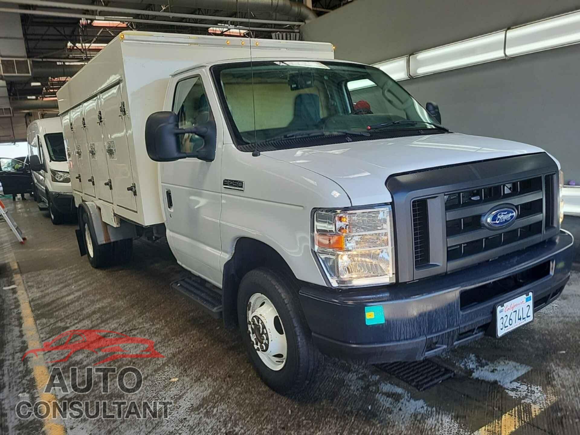 FORD ECONOLINE 2017 - 1FDXE4FS7HDC72206