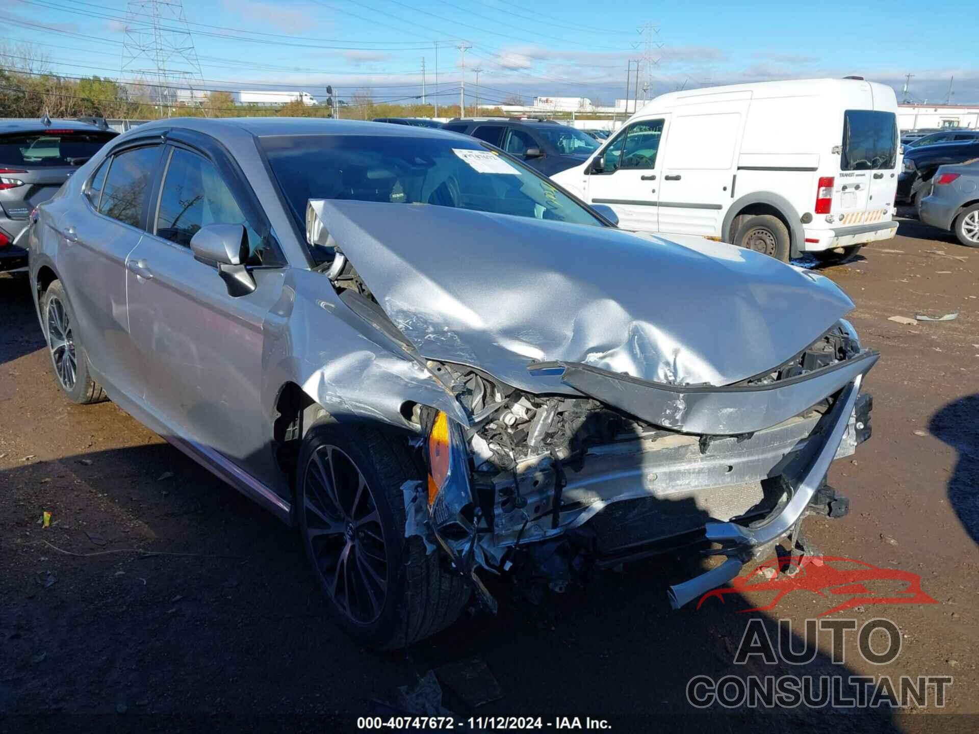 TOYOTA CAMRY 2018 - 4T1B11HK8JU587877