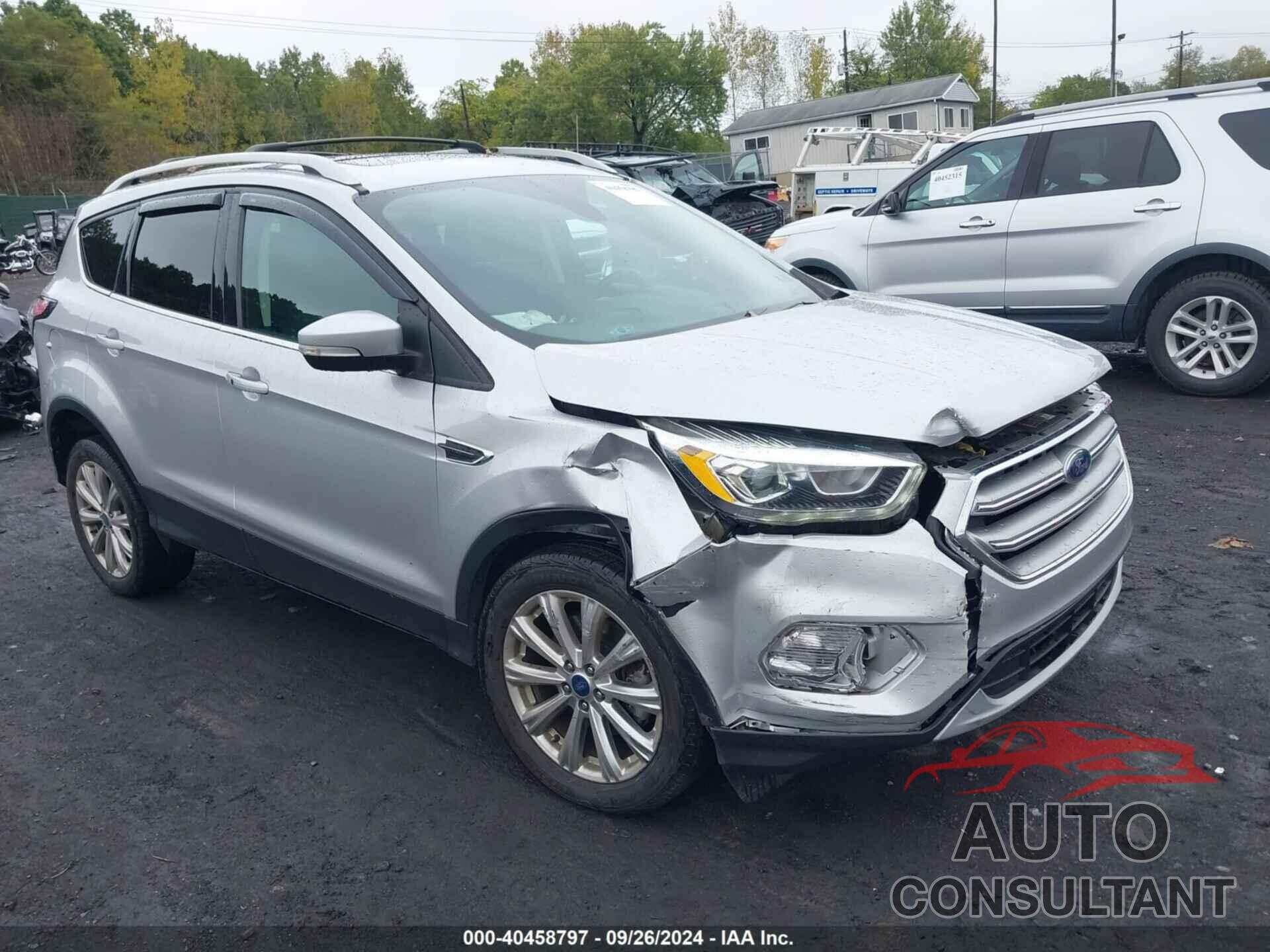 FORD ESCAPE 2017 - 1FMCU9J94HUD48340