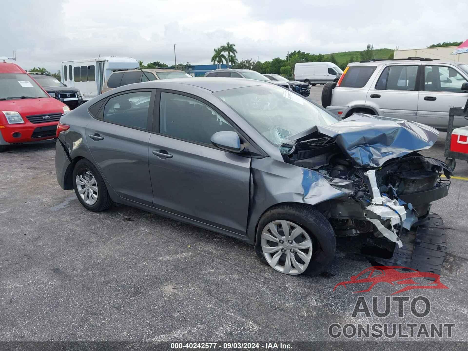 HYUNDAI ACCENT 2018 - 3KPC24A31JE019009