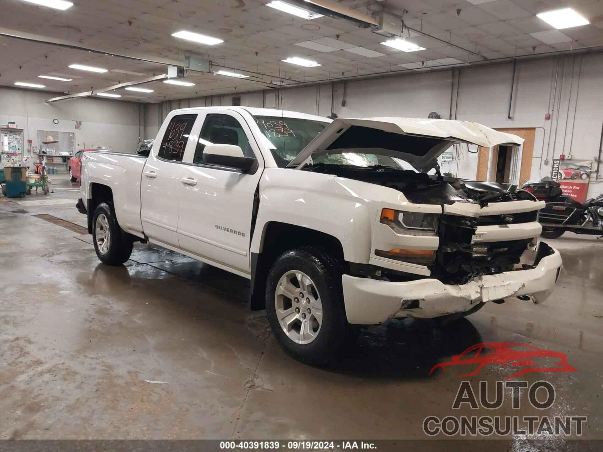 CHEVROLET SILVERADO 1500 2018 - 1GCVKREC1JZ356963