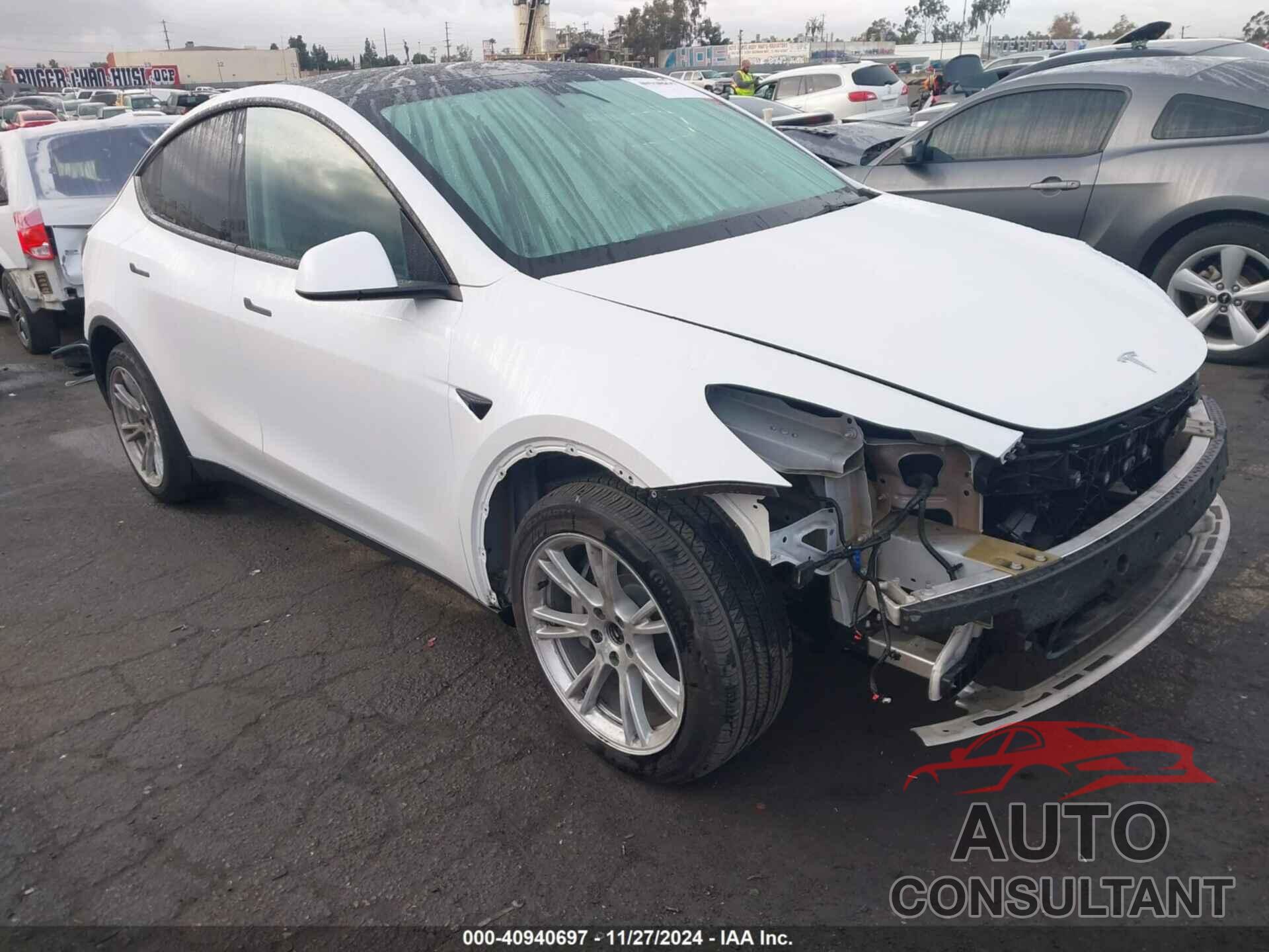 TESLA MODEL Y 2022 - 7SAYGAEE5NF553411