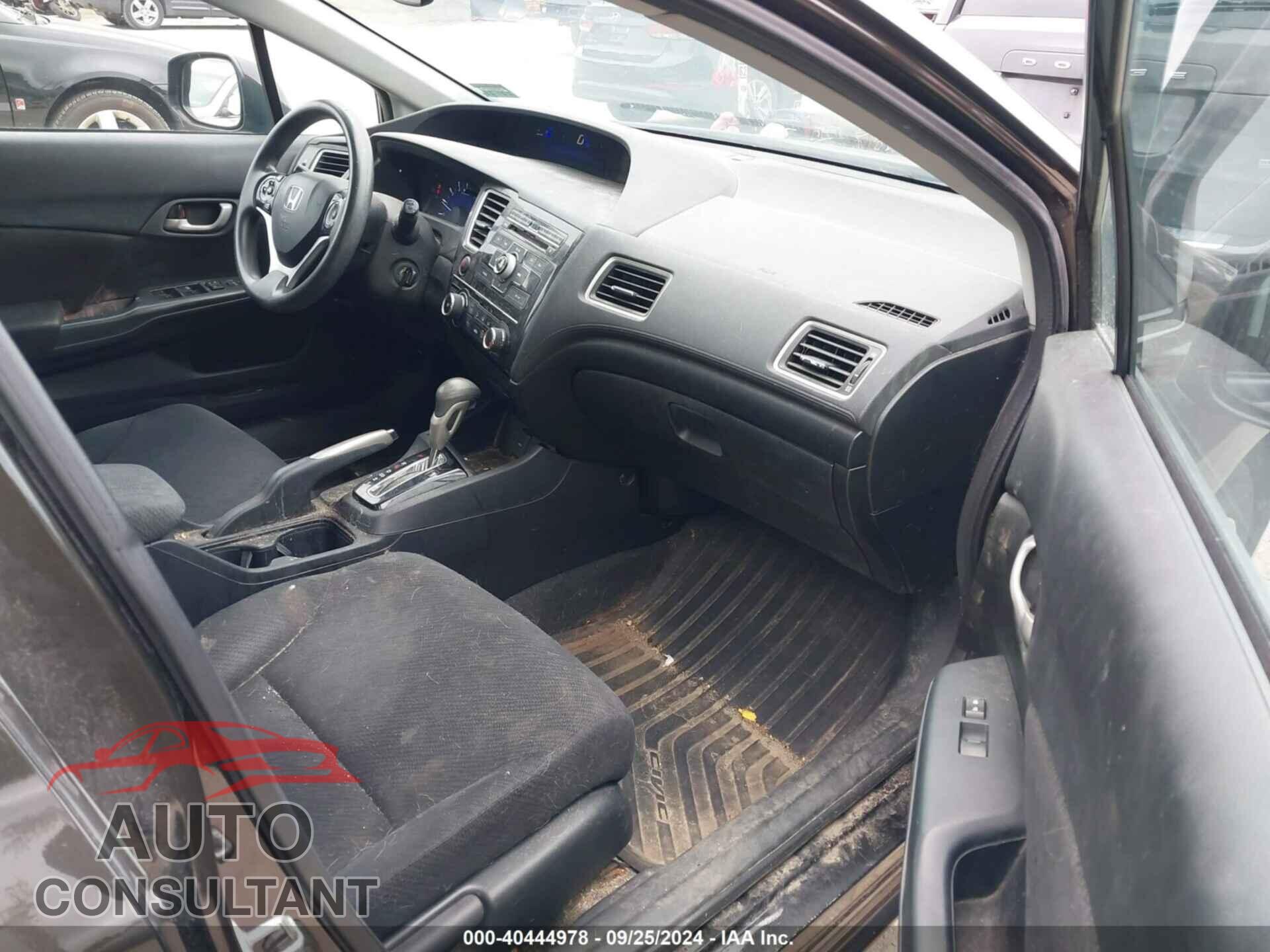 HONDA CIVIC 2013 - 2HGFB2F57DH567229