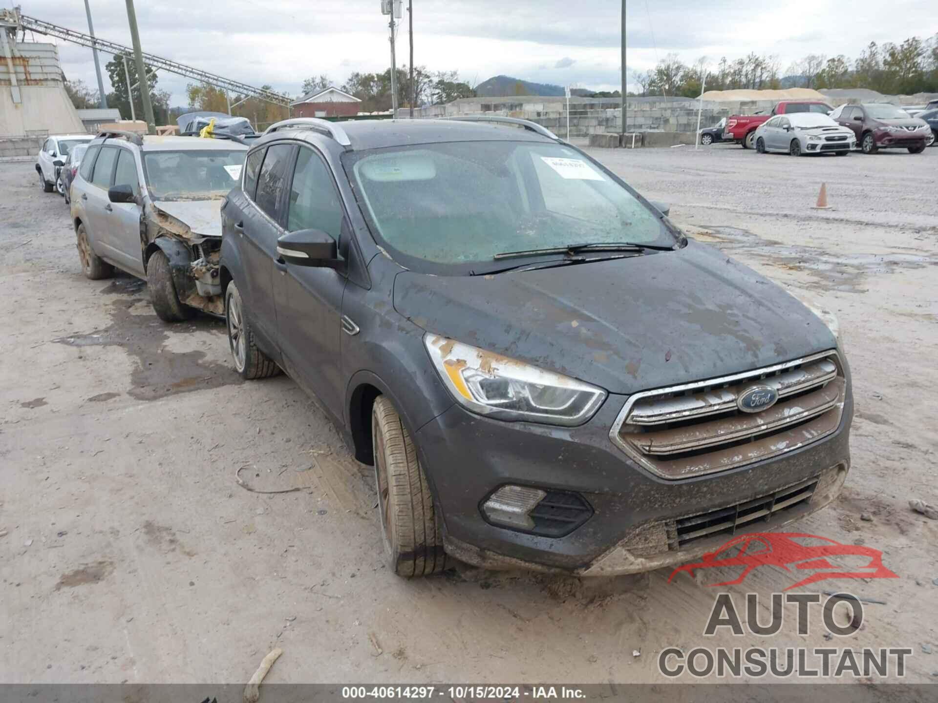 FORD ESCAPE 2017 - 1FMCU9JD1HUD48803