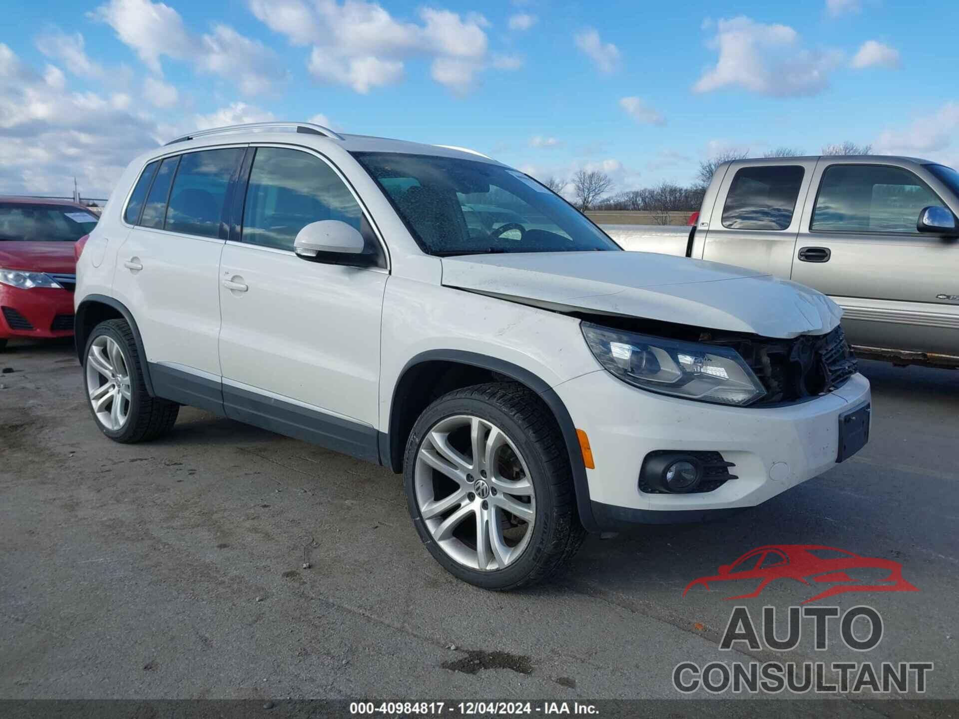 VOLKSWAGEN TIGUAN 2012 - WVGAV7AX0CW592281