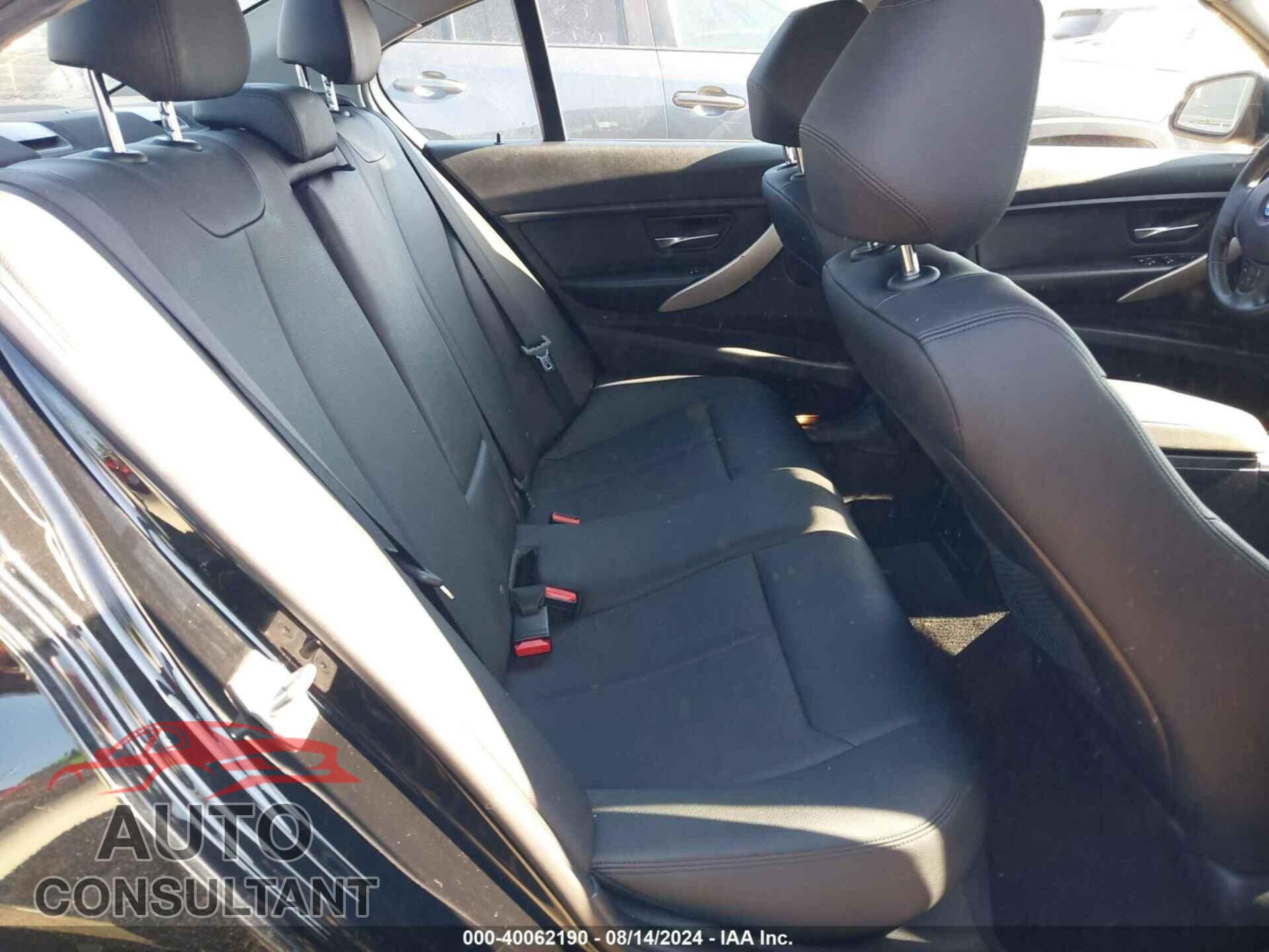 BMW 320I 2016 - WBA8E5G59GNU20935