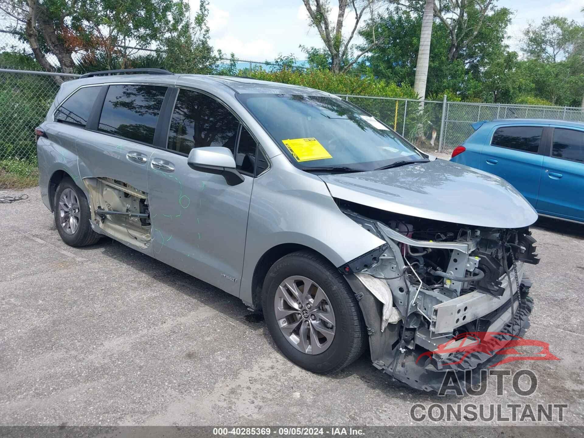 TOYOTA SIENNA 2021 - 5TDYRKEC8MS020278