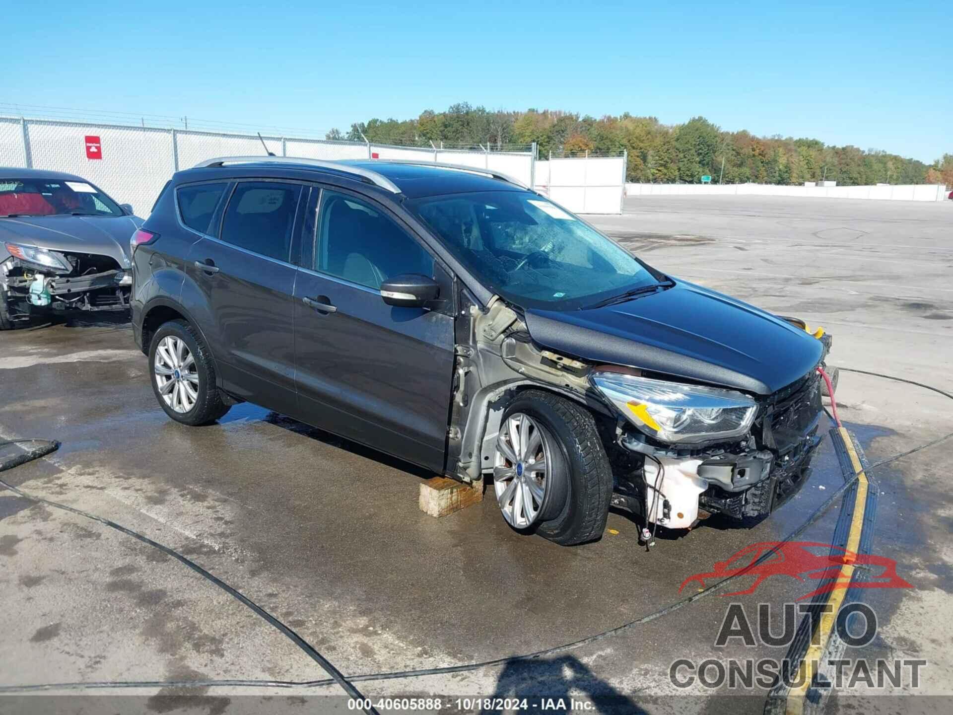 FORD ESCAPE 2018 - 1FMCU9J90JUA34285