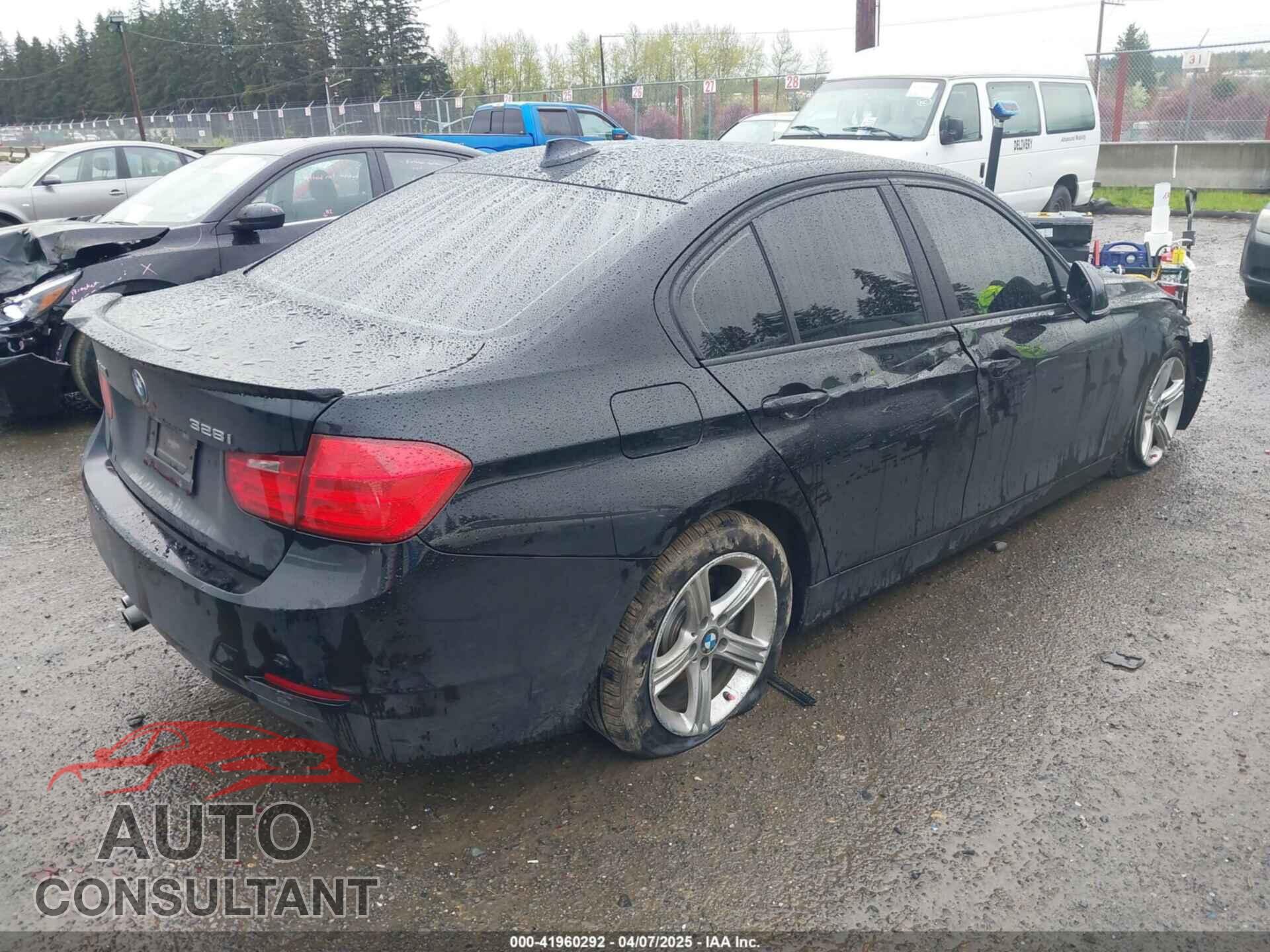 BMW 328I 2013 - WBA3B5C56DJ599110