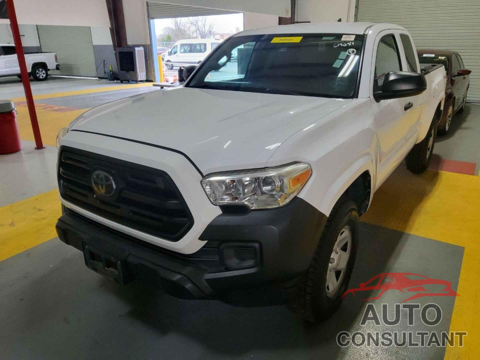 TOYOTA TACOMA 2019 - 5TFRX5GN5KX144378
