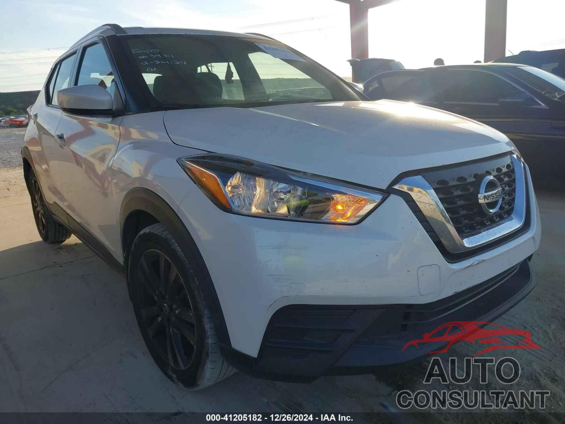 NISSAN KICKS 2018 - 3N1CP5CU0JL546003
