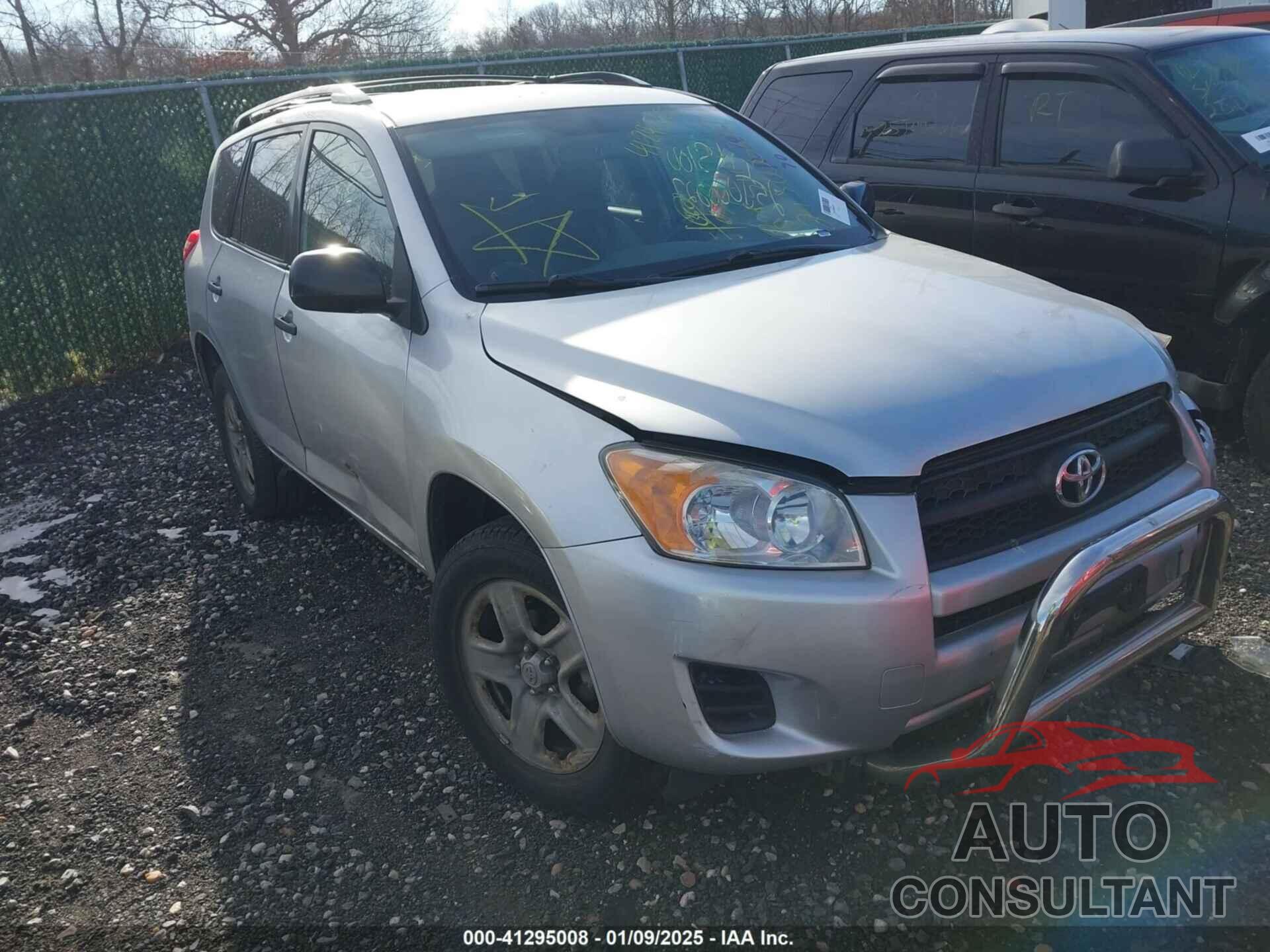 TOYOTA RAV4 2010 - JTMBF4DV8AD031575