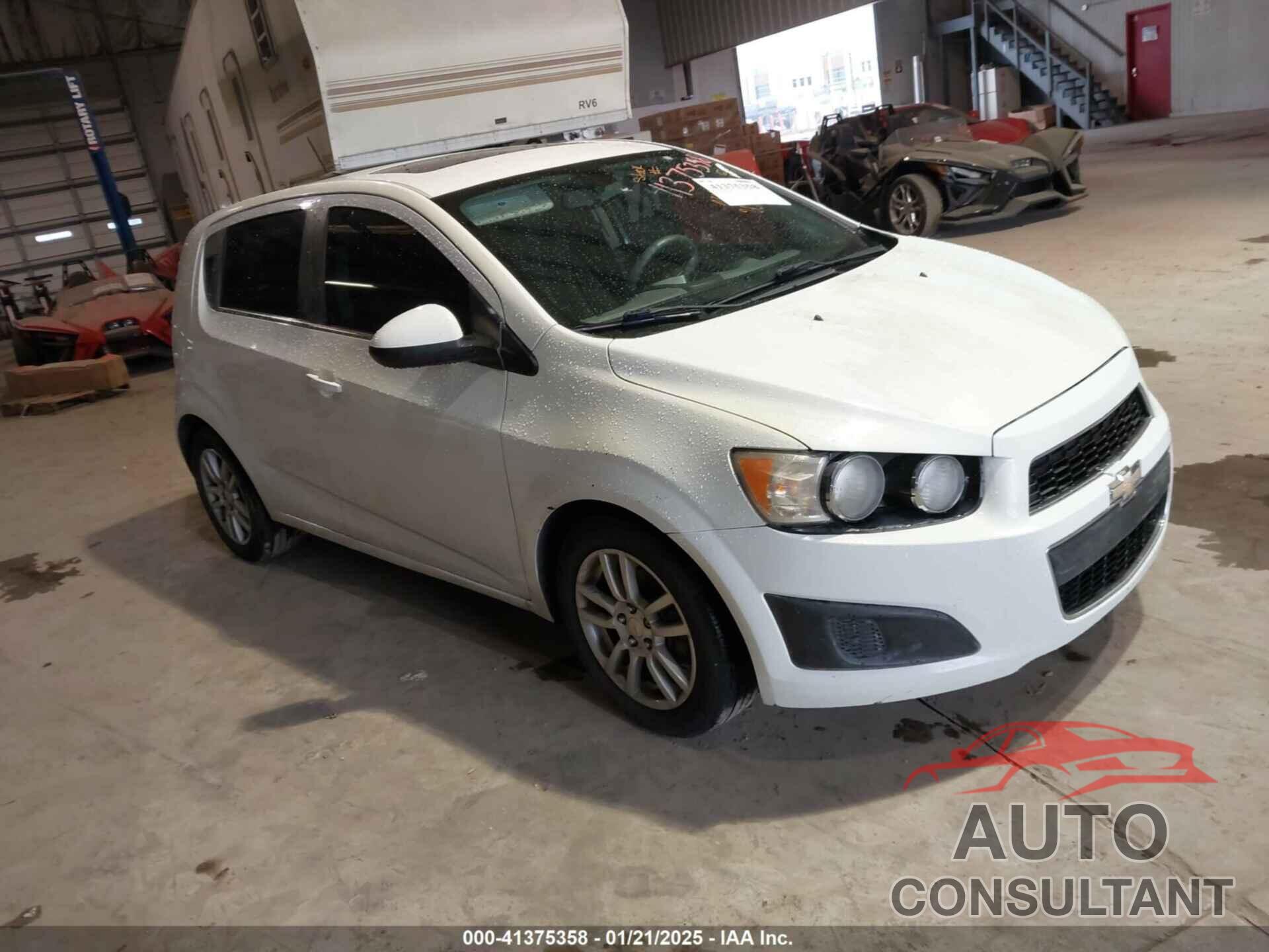 CHEVROLET SONIC 2016 - 1G1JC6SB3G4112641