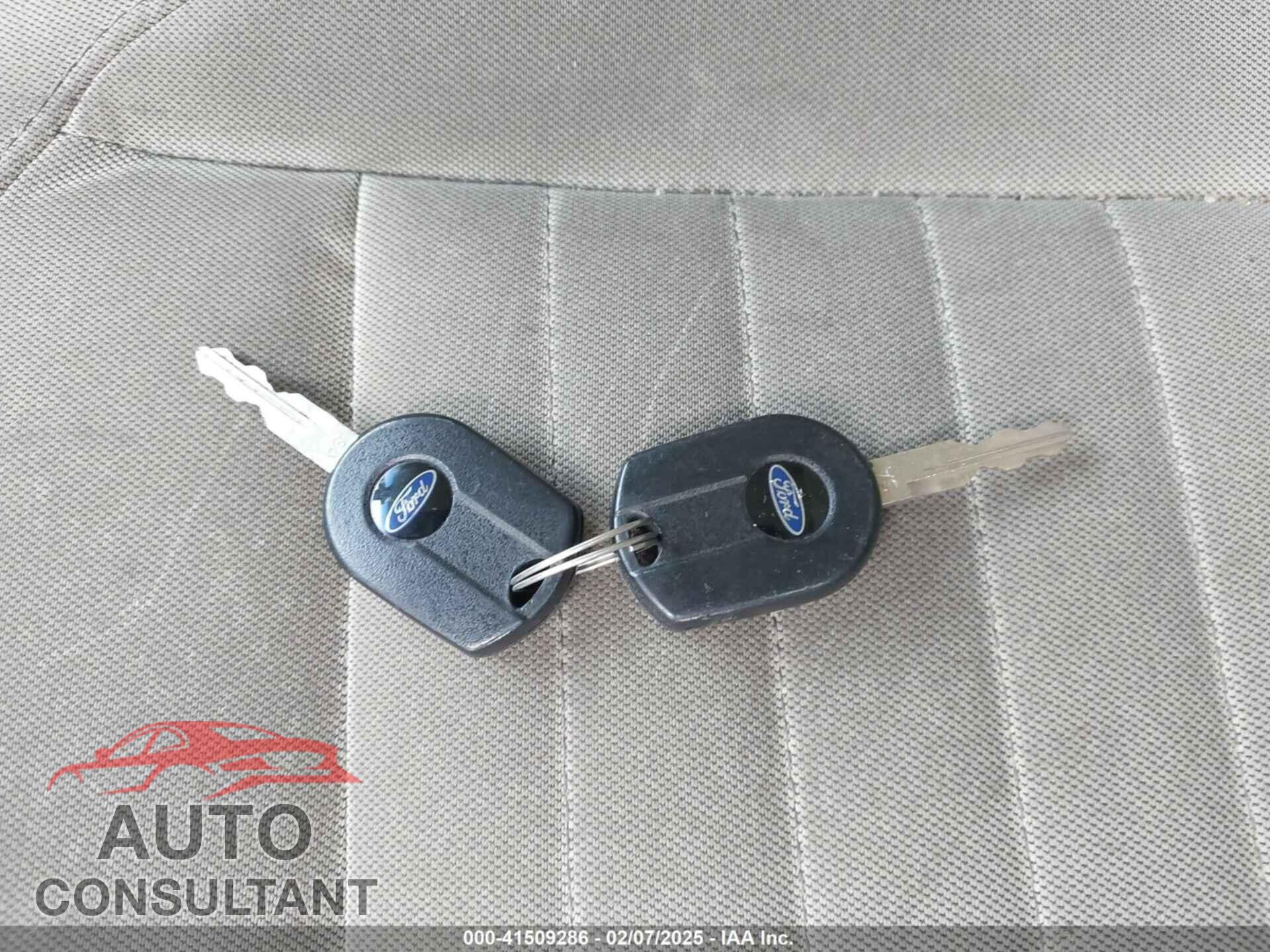 FORD TAURUS 2016 - 1FAHP2D82GG147941