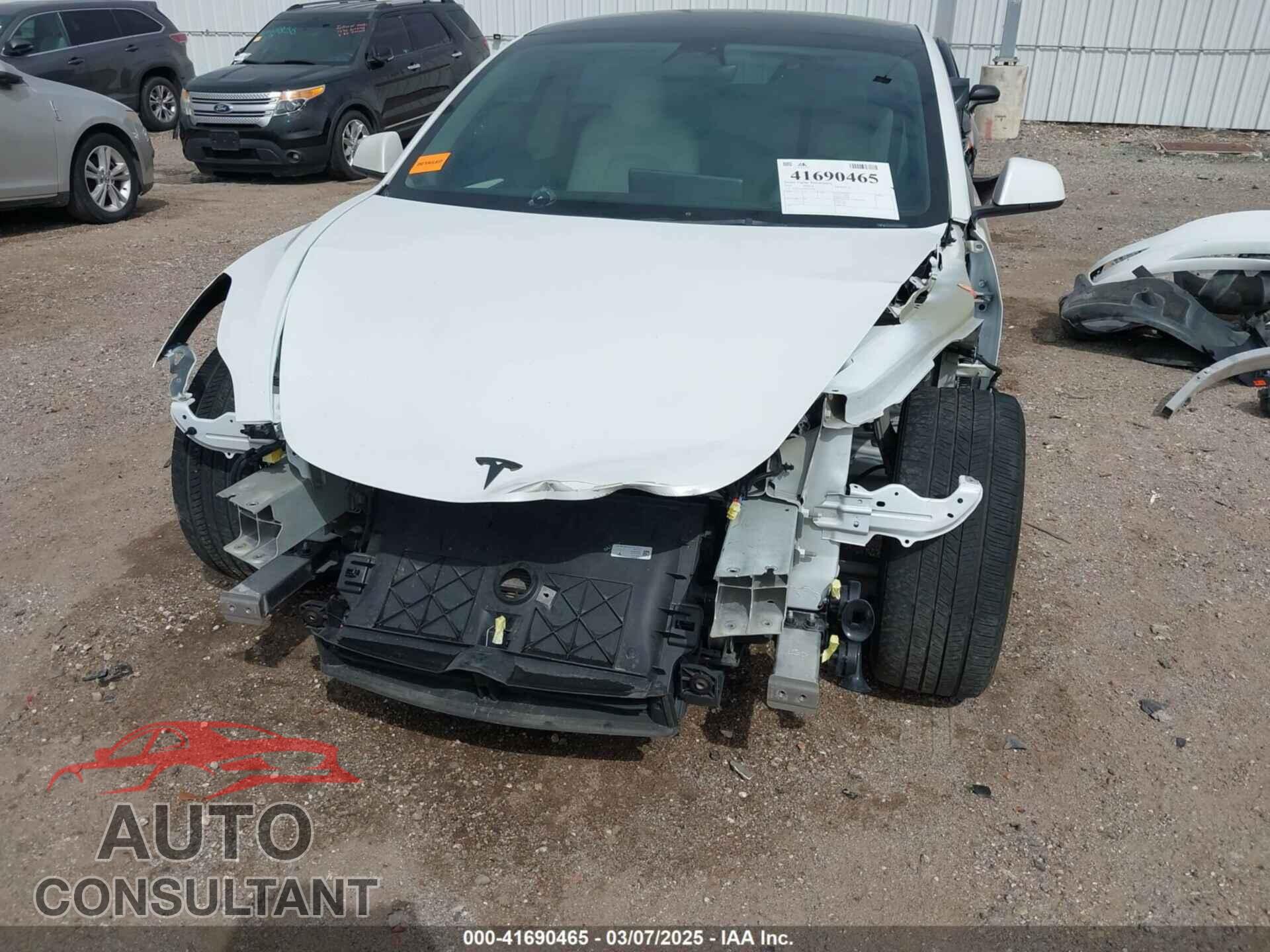 TESLA MODEL 3 2022 - 5YJ3E1EA9NF337989