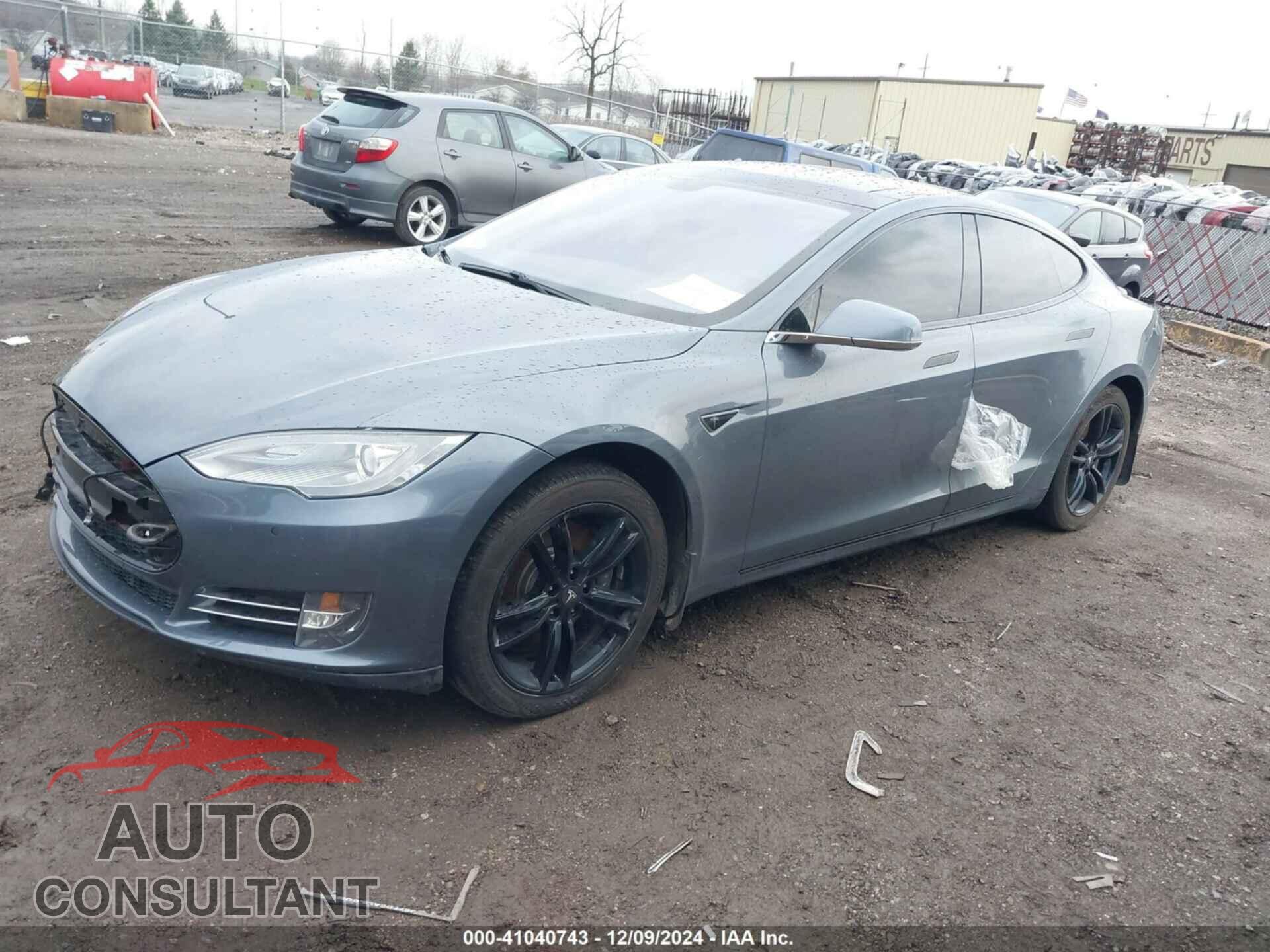 TESLA MODEL S 2013 - 5YJSA1CNXDFP23056