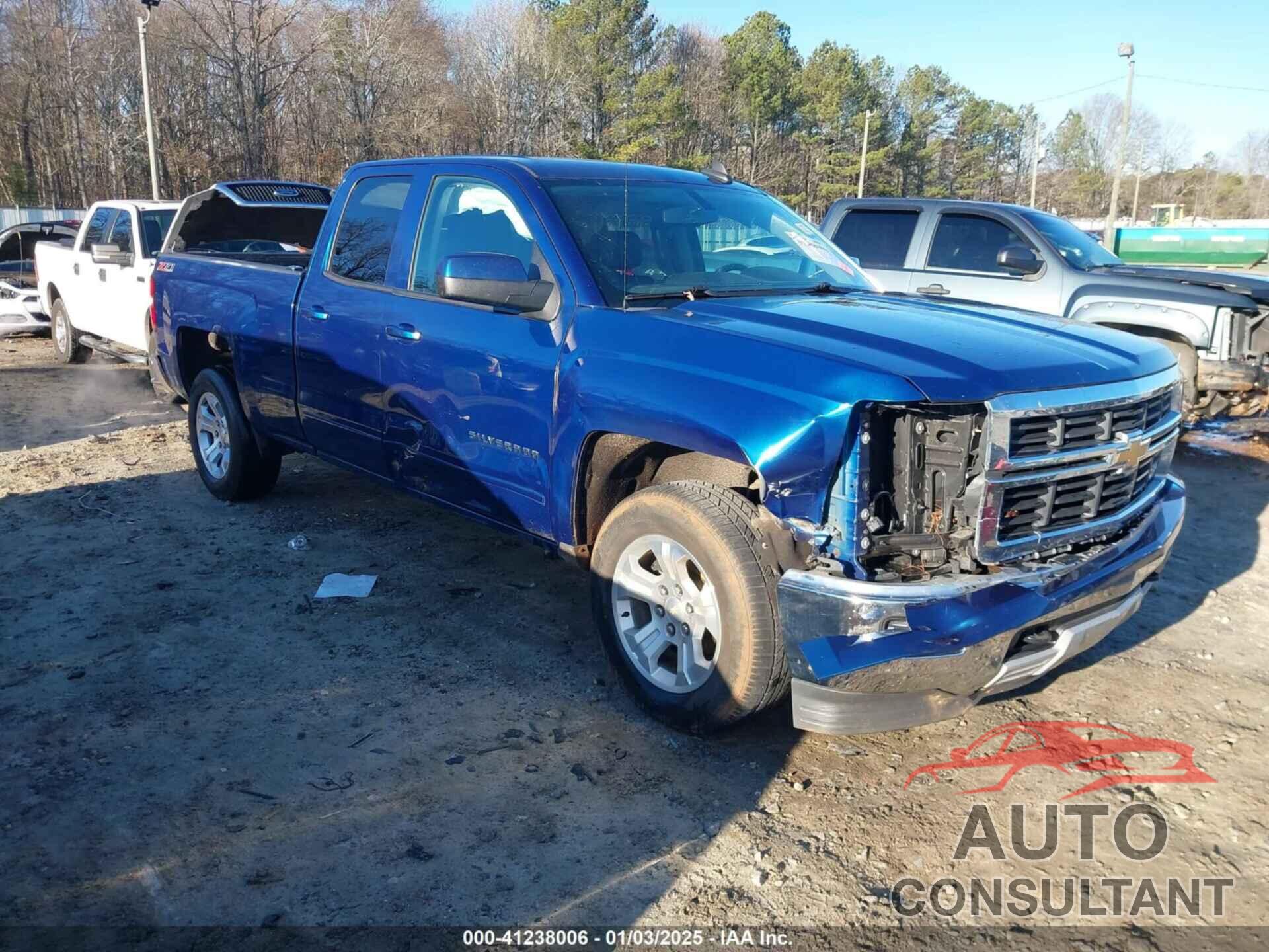 CHEVROLET SILVERADO 1500 2015 - 1GCVKREC8FZ423629
