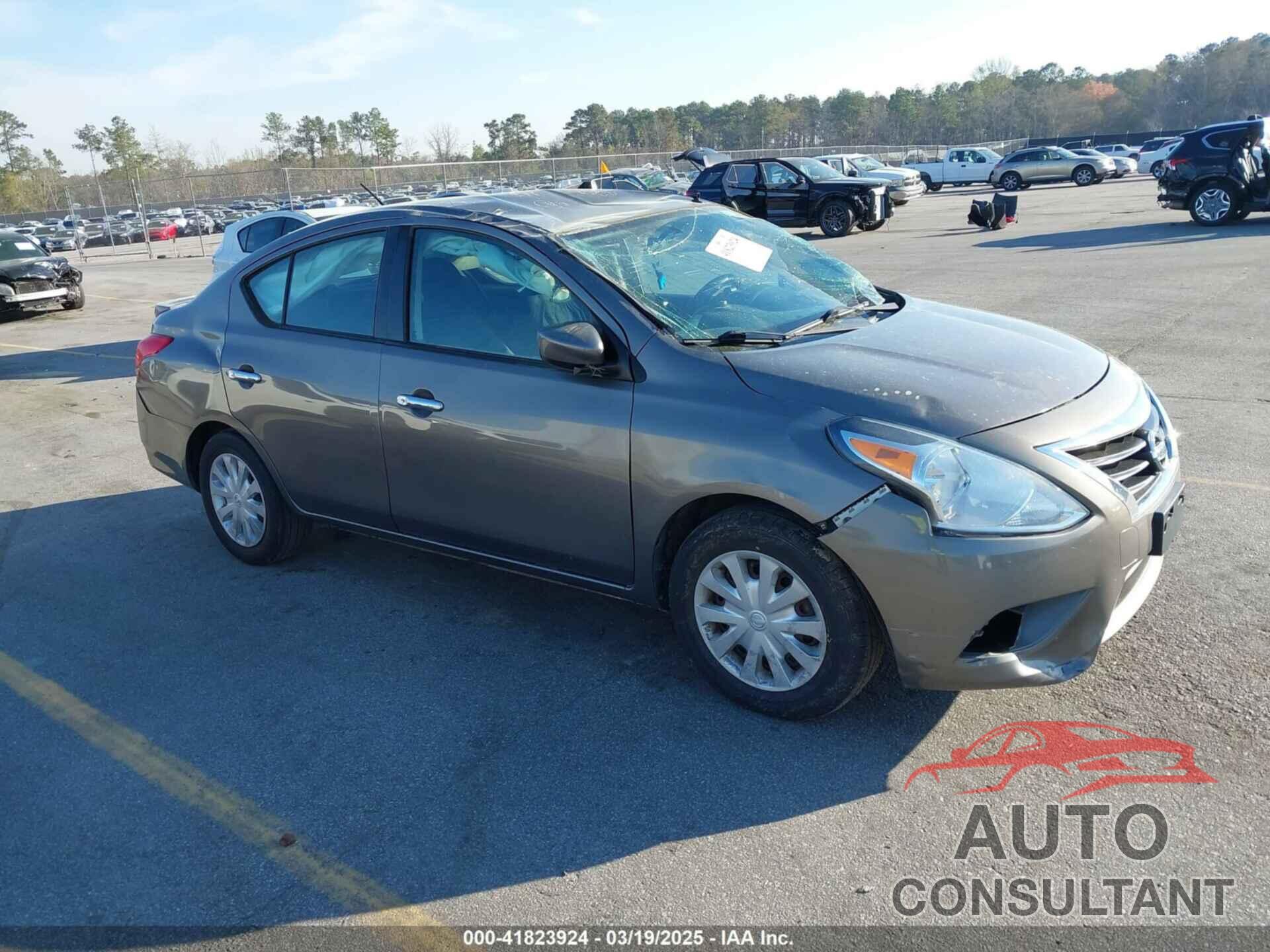 NISSAN VERSA 2017 - 3N1CN7APXHL812491