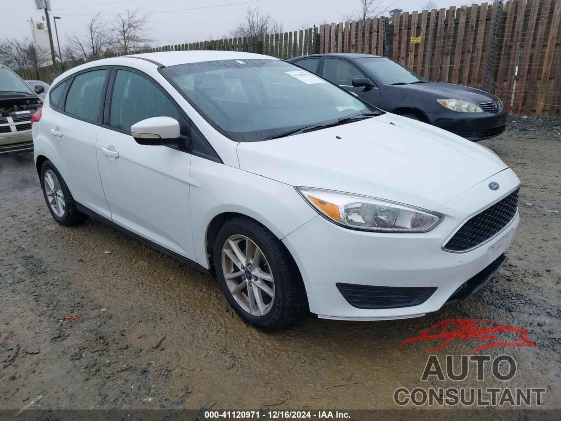 FORD FOCUS 2015 - 1FADP3K21FL383165