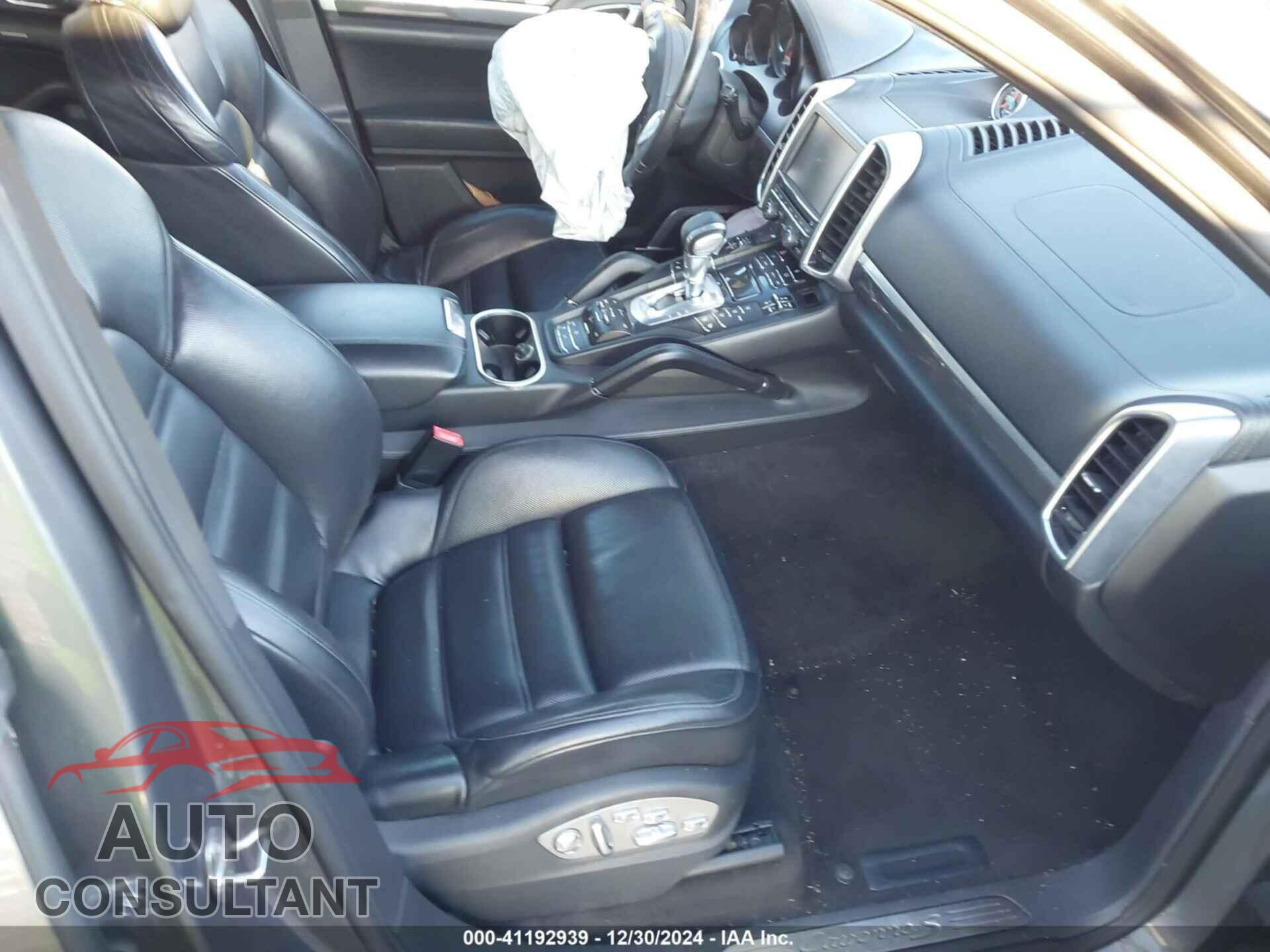 PORSCHE CAYENNE 2013 - WP1AB2A20DLA81157