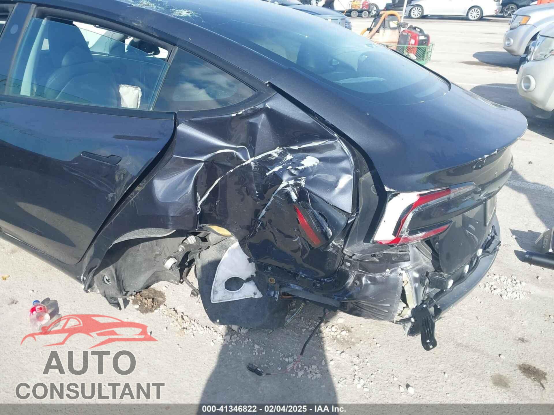 TESLA MODEL 3 2024 - 5YJ3E1EA4RF763045